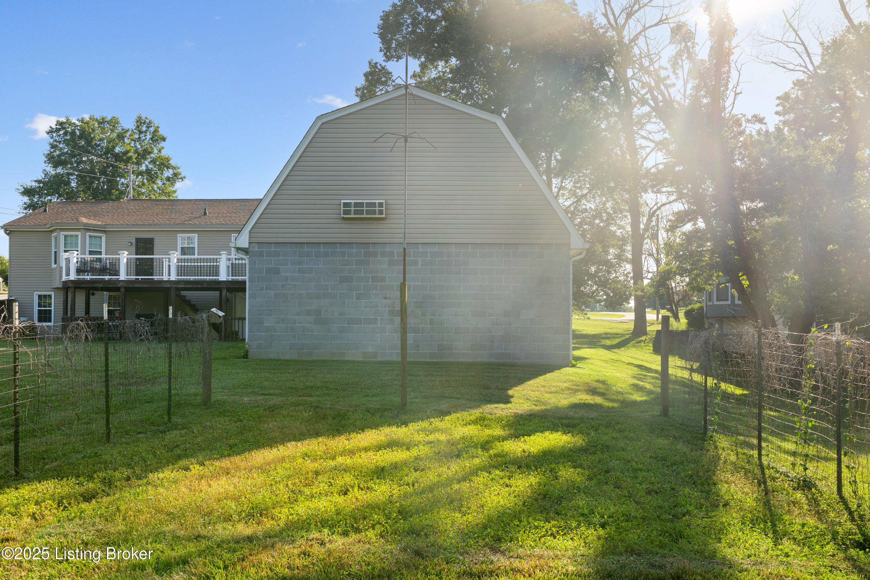 3911 Scenic Trail
