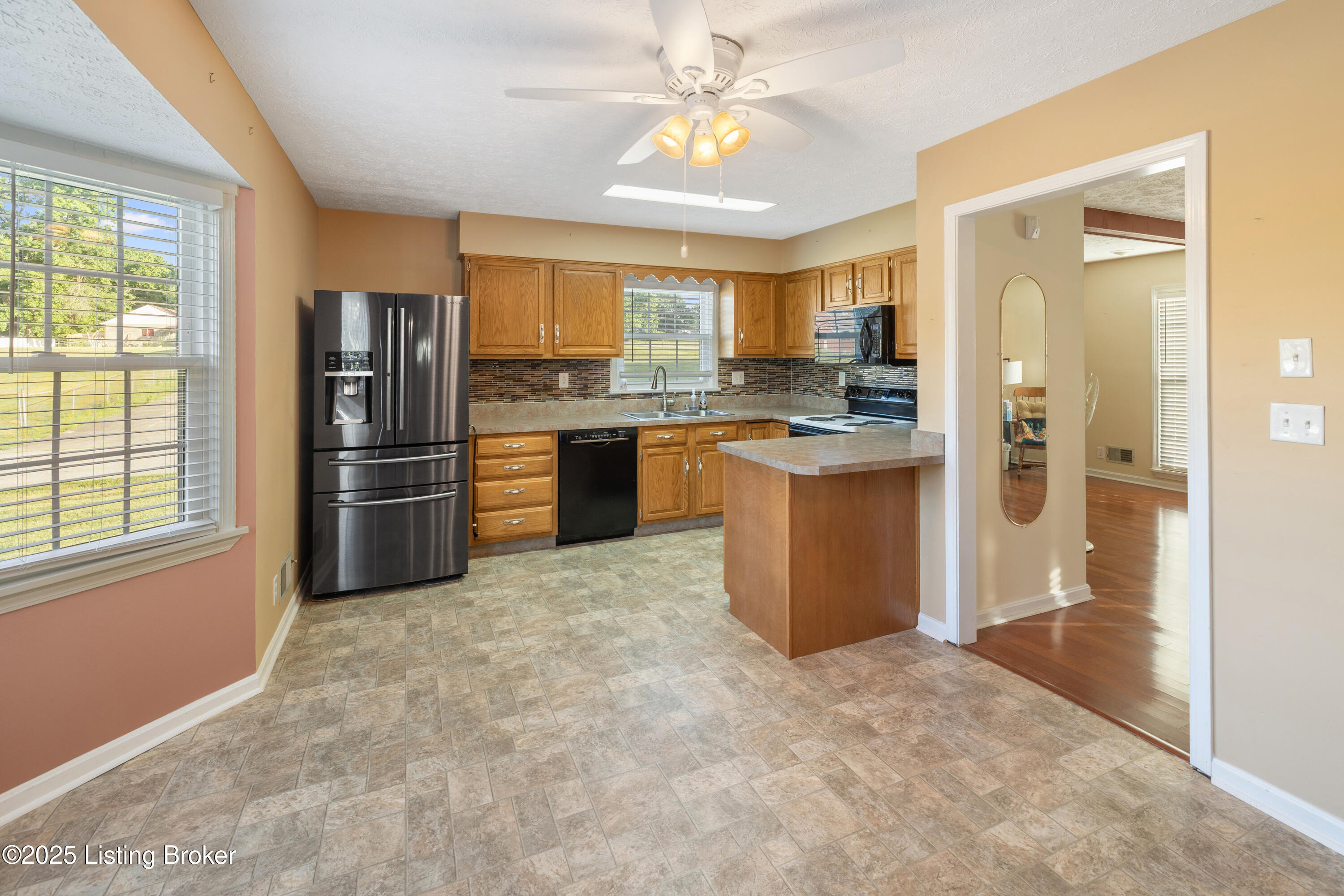 3911 Scenic Trail