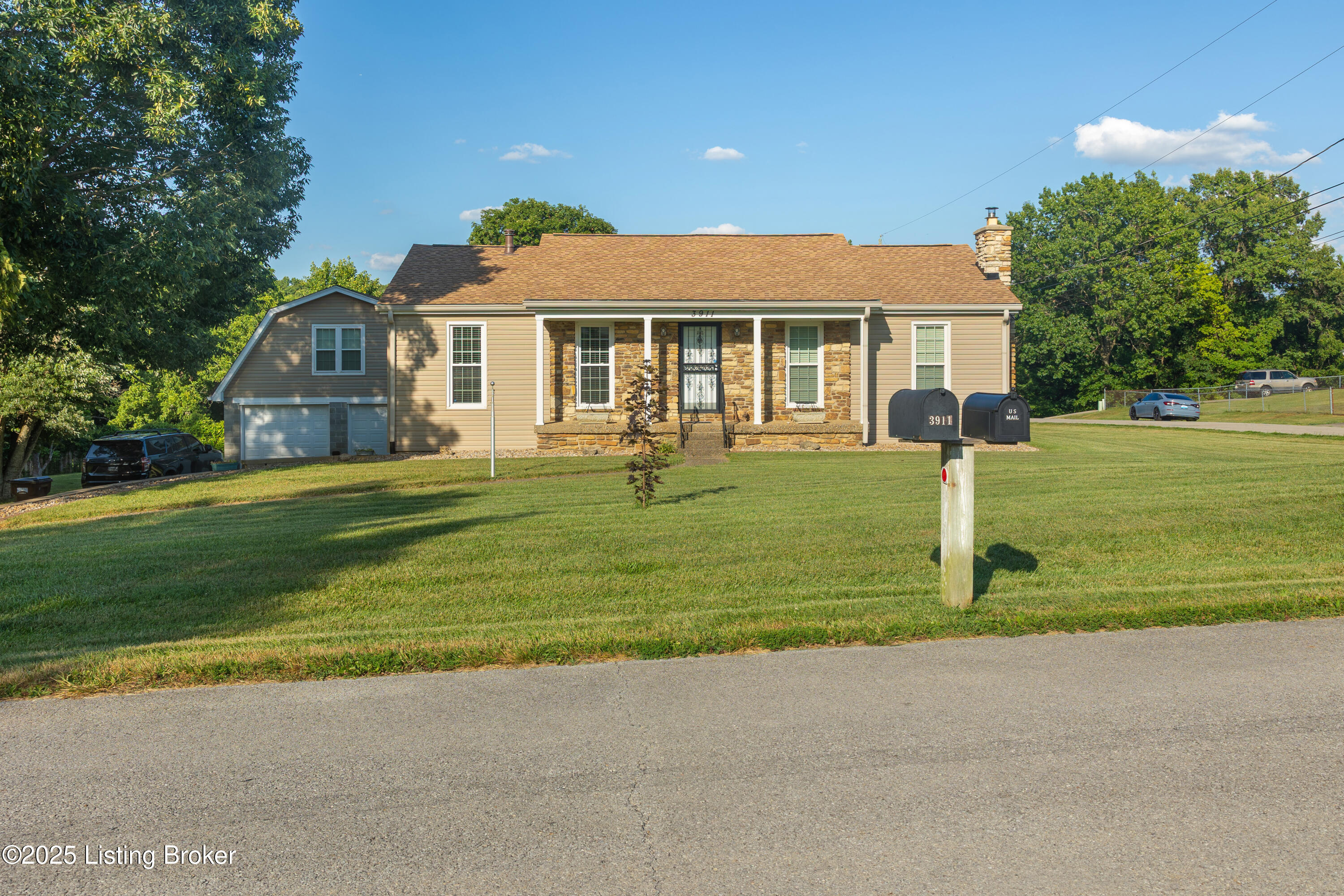 3911 Scenic Trail