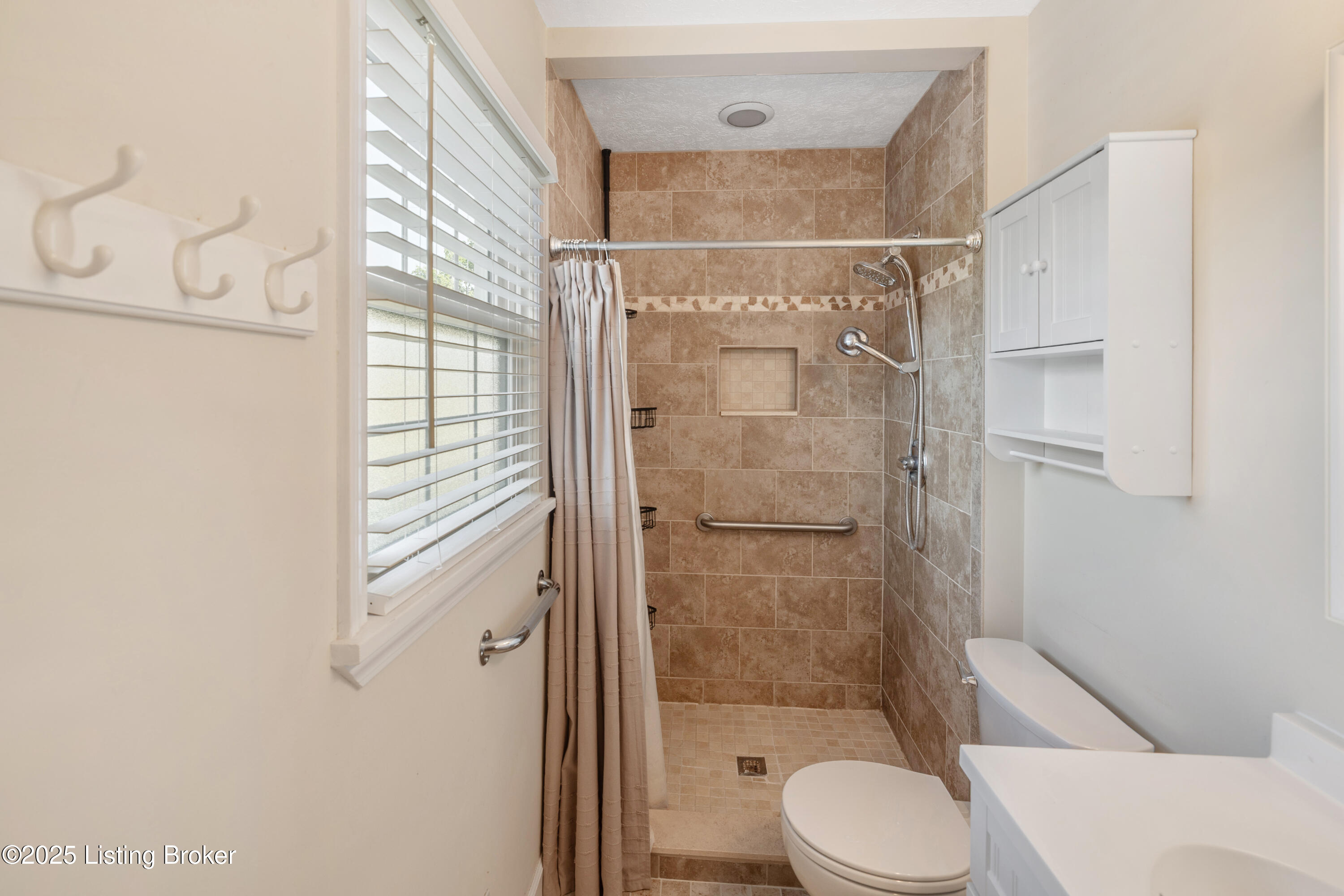 3911 Scenic Trail