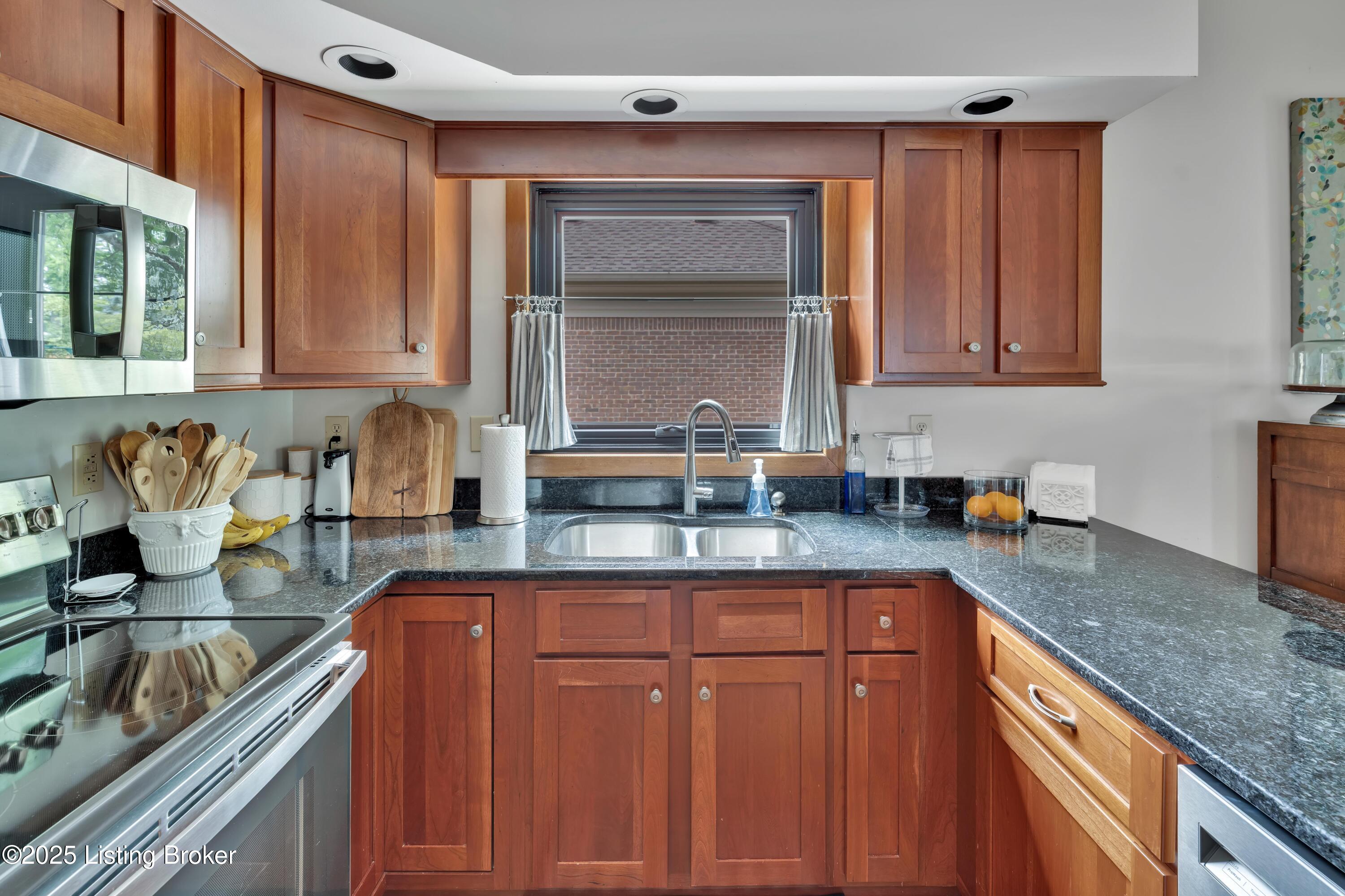 2607 Ballantrae Cir