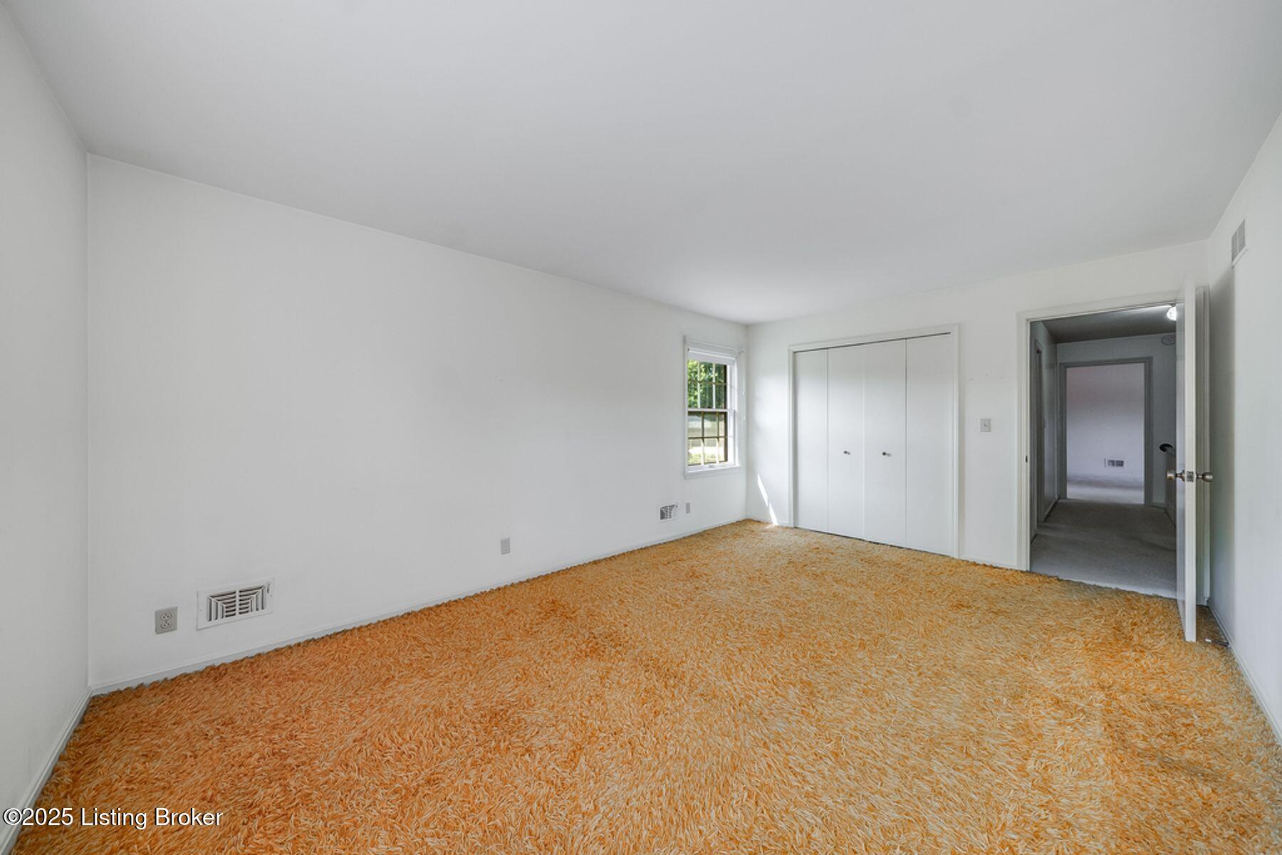 512 Lymington Ct