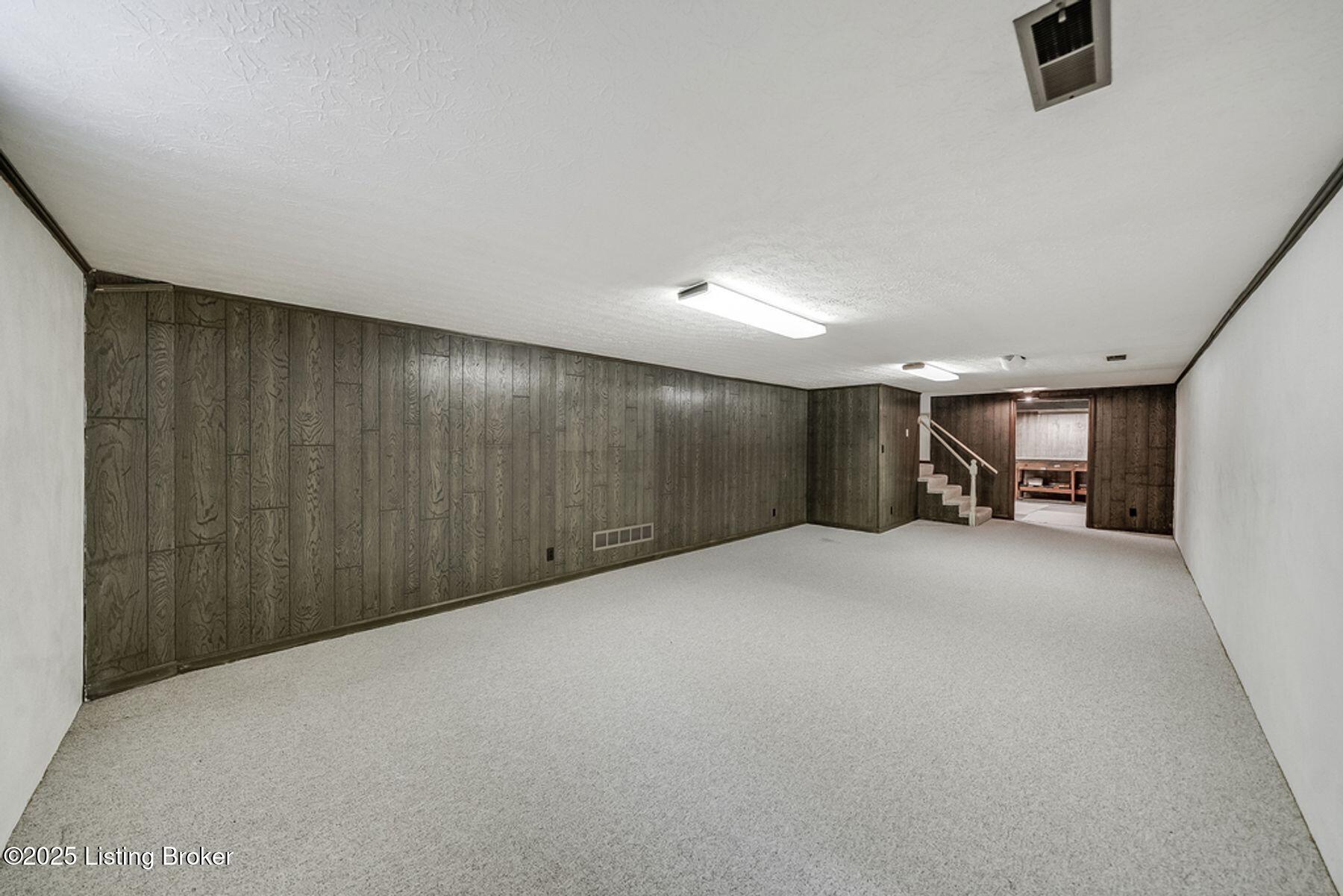 512 Lymington Ct