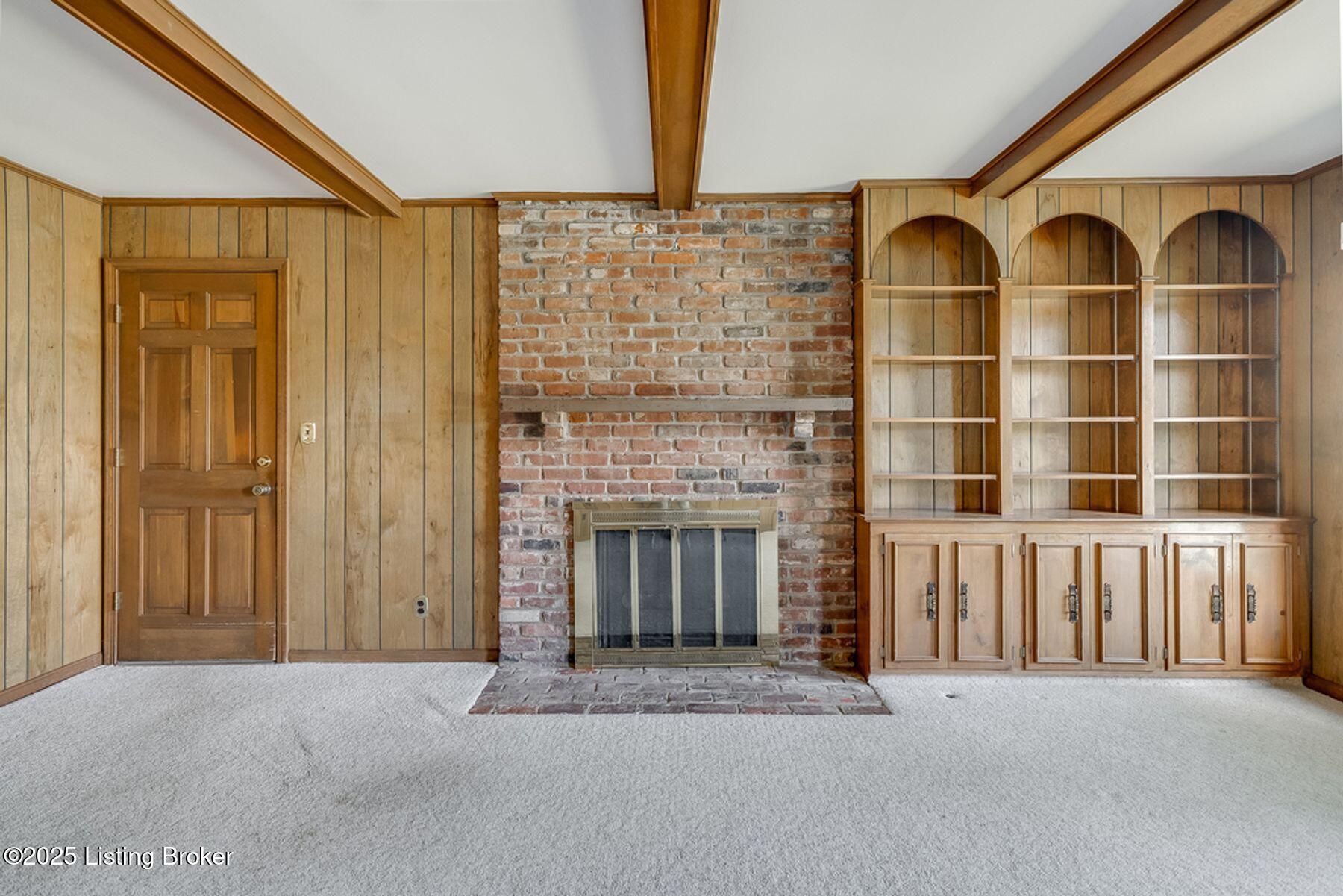 512 Lymington Ct