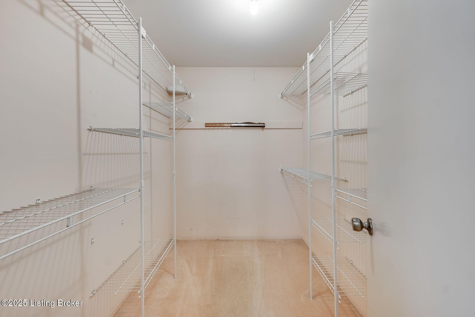512 Lymington Ct