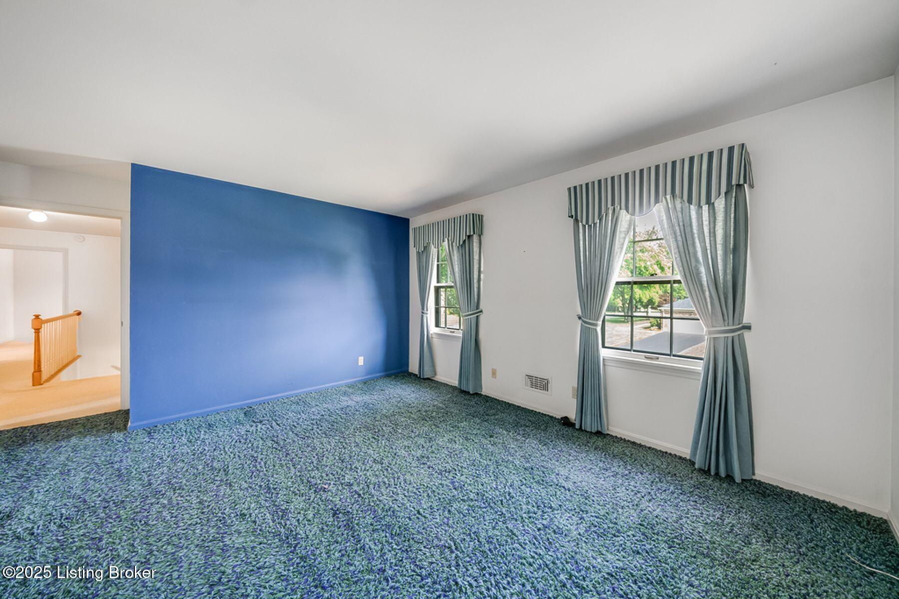 512 Lymington Ct