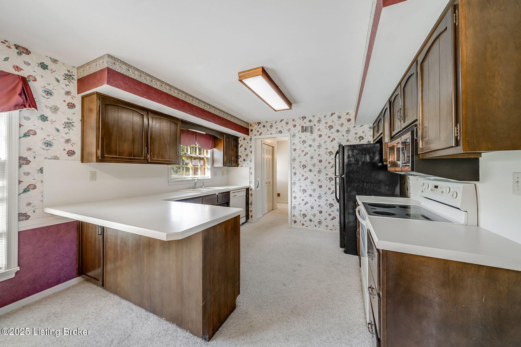 512 Lymington Ct