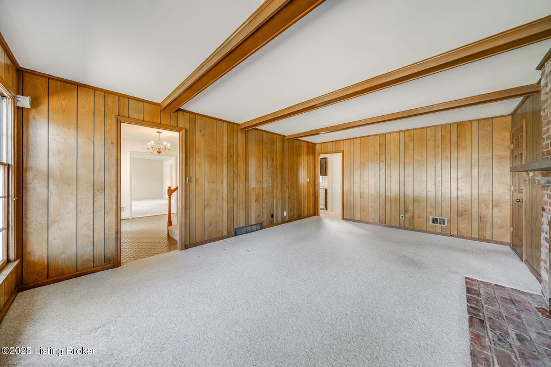 512 Lymington Ct