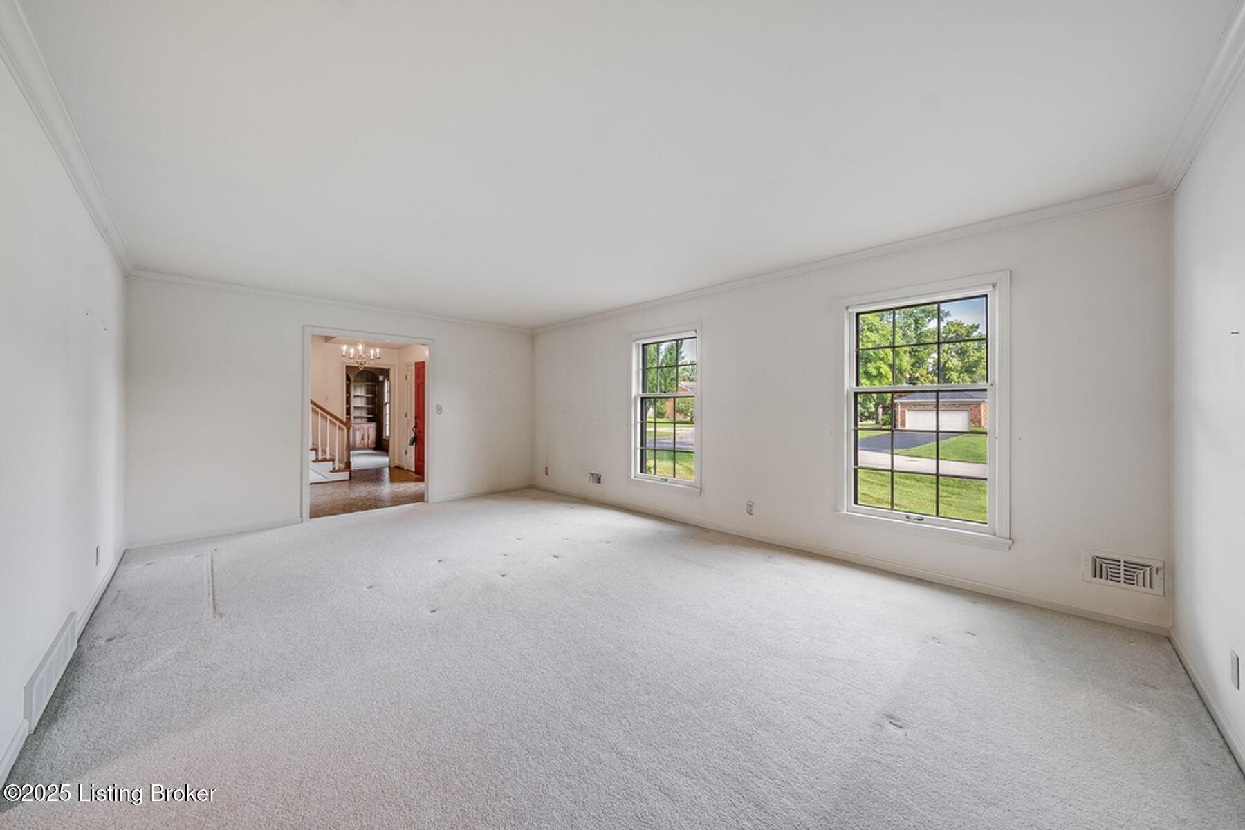 512 Lymington Ct