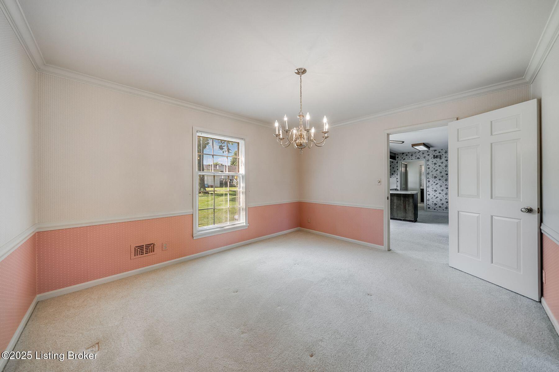512 Lymington Ct