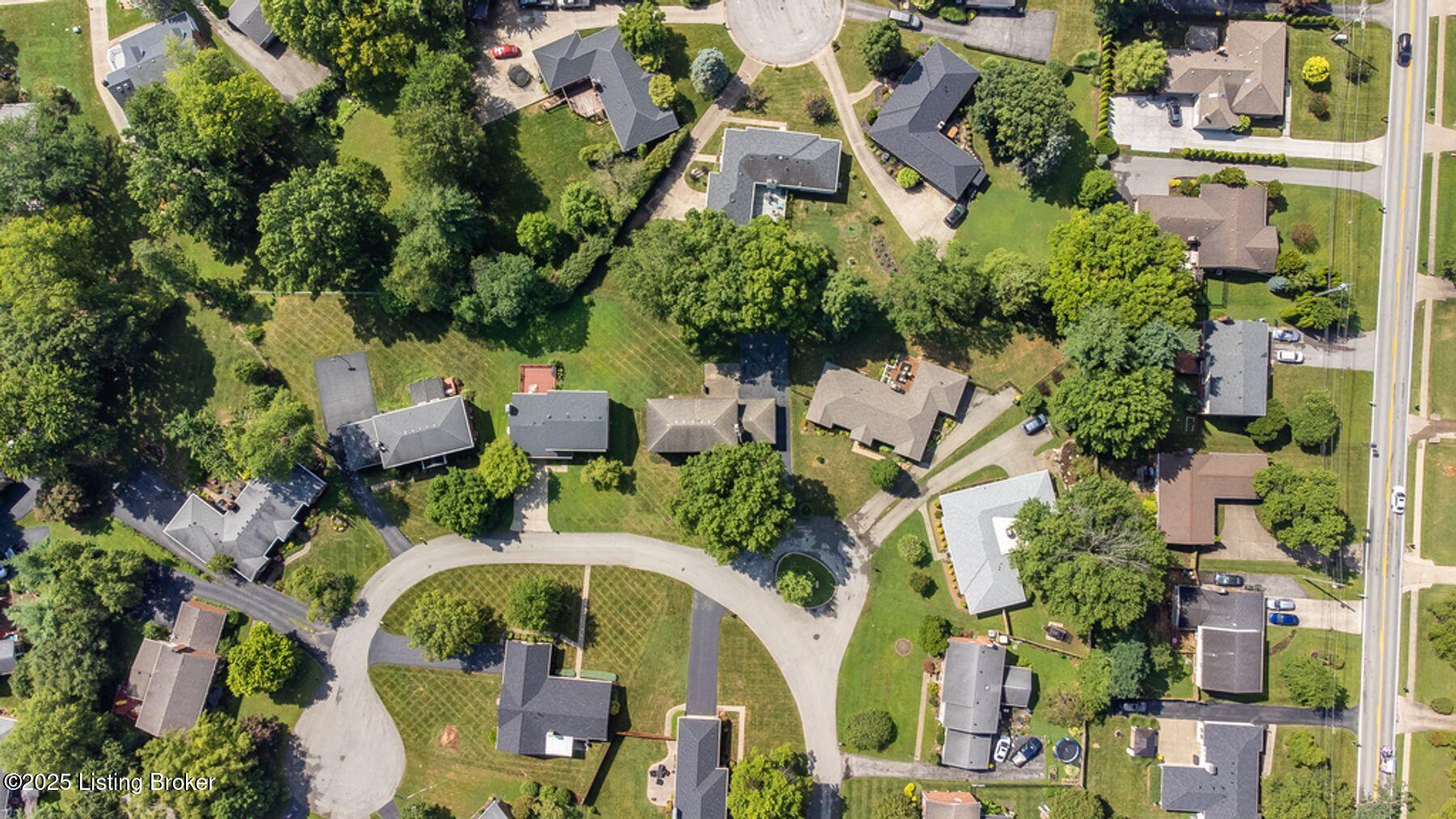 512 Lymington Ct