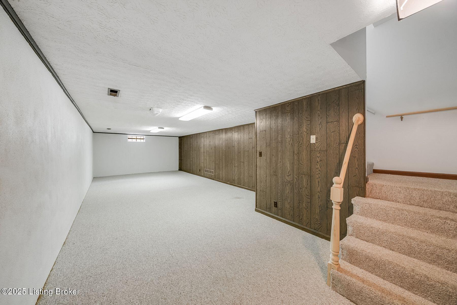 512 Lymington Ct