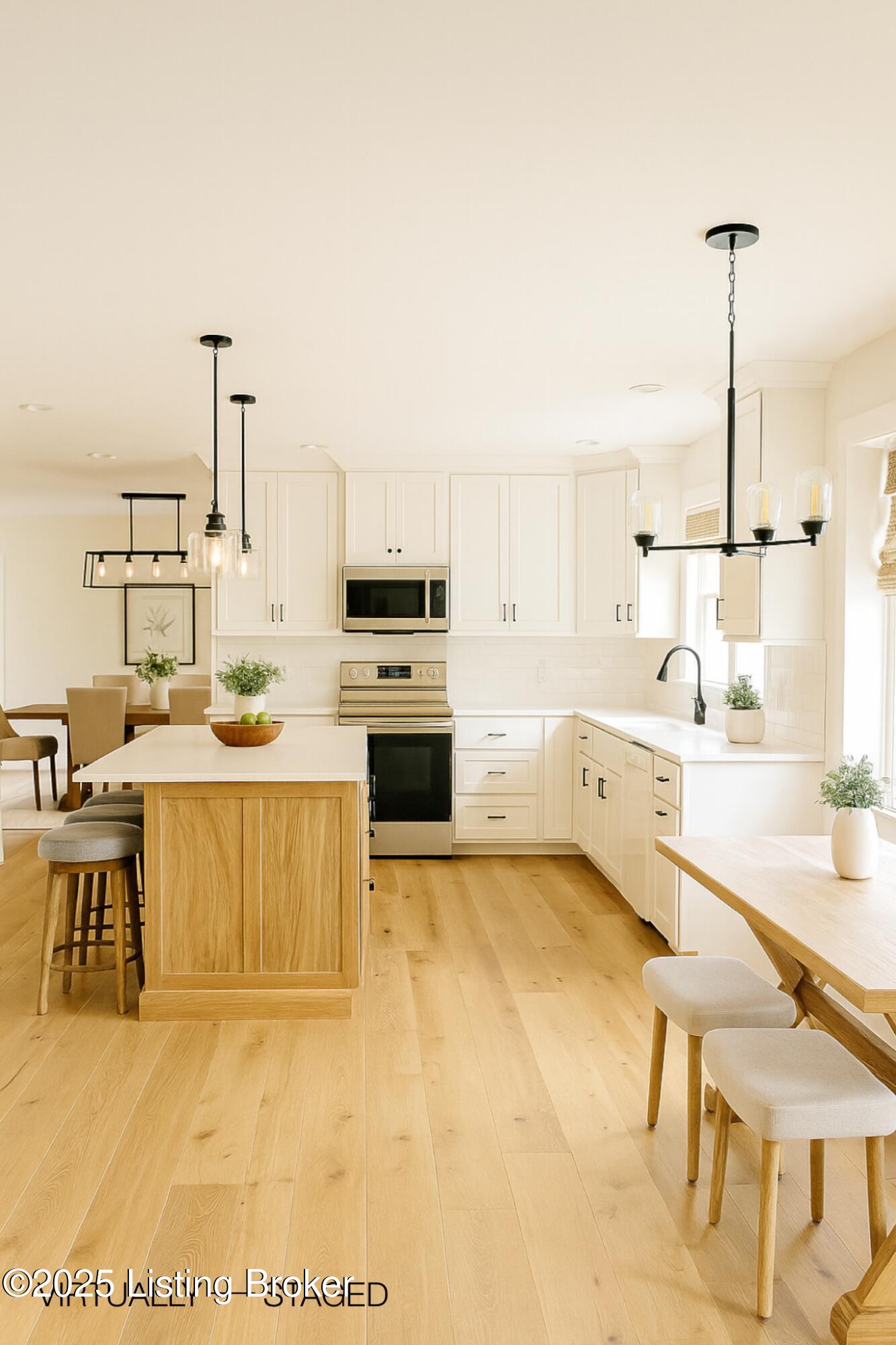 512 Lymington Ct