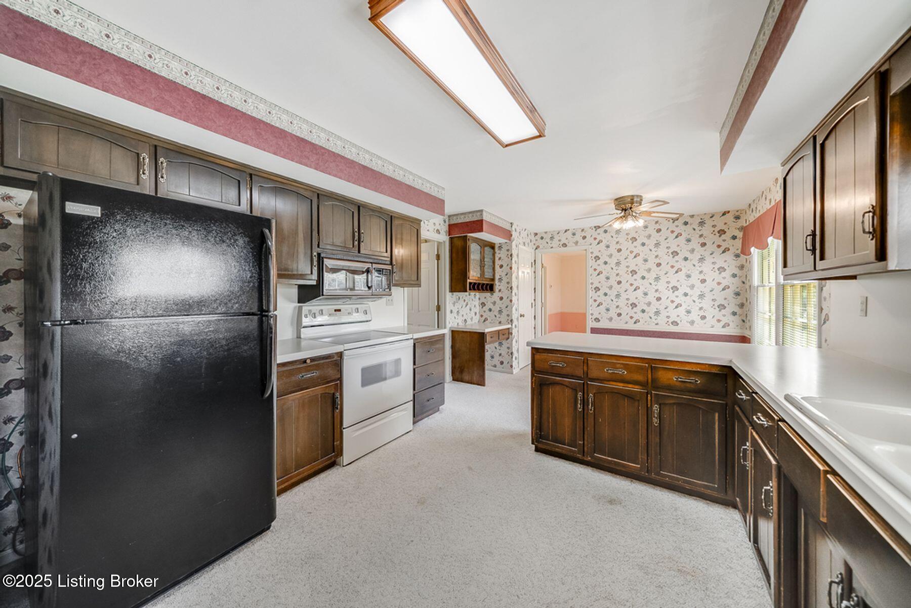 512 Lymington Ct