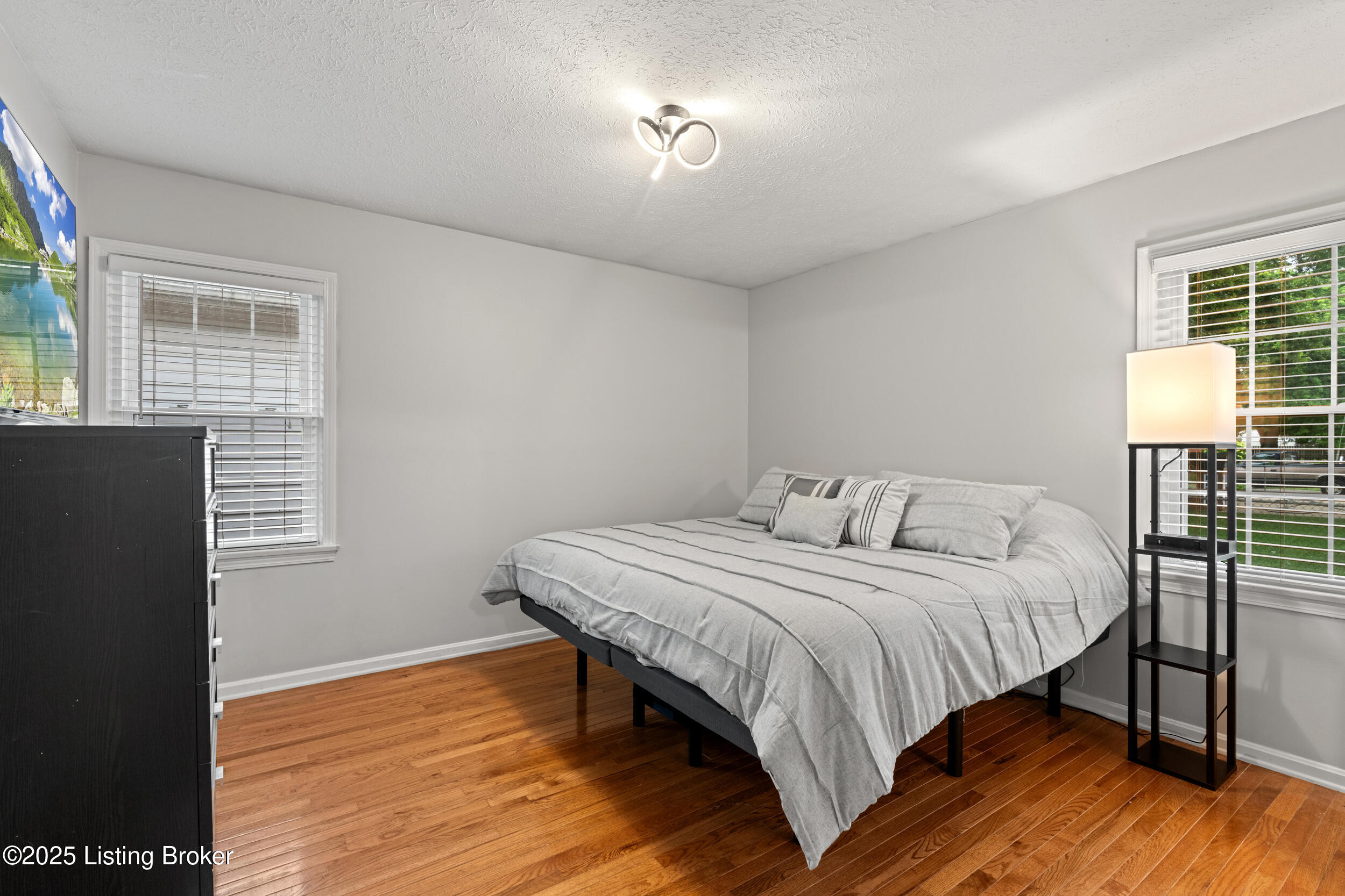 811 Girard Dr