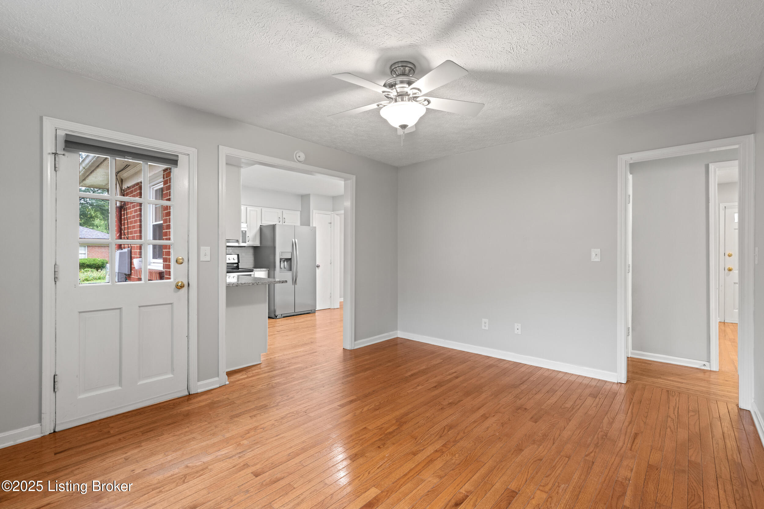 811 Girard Dr