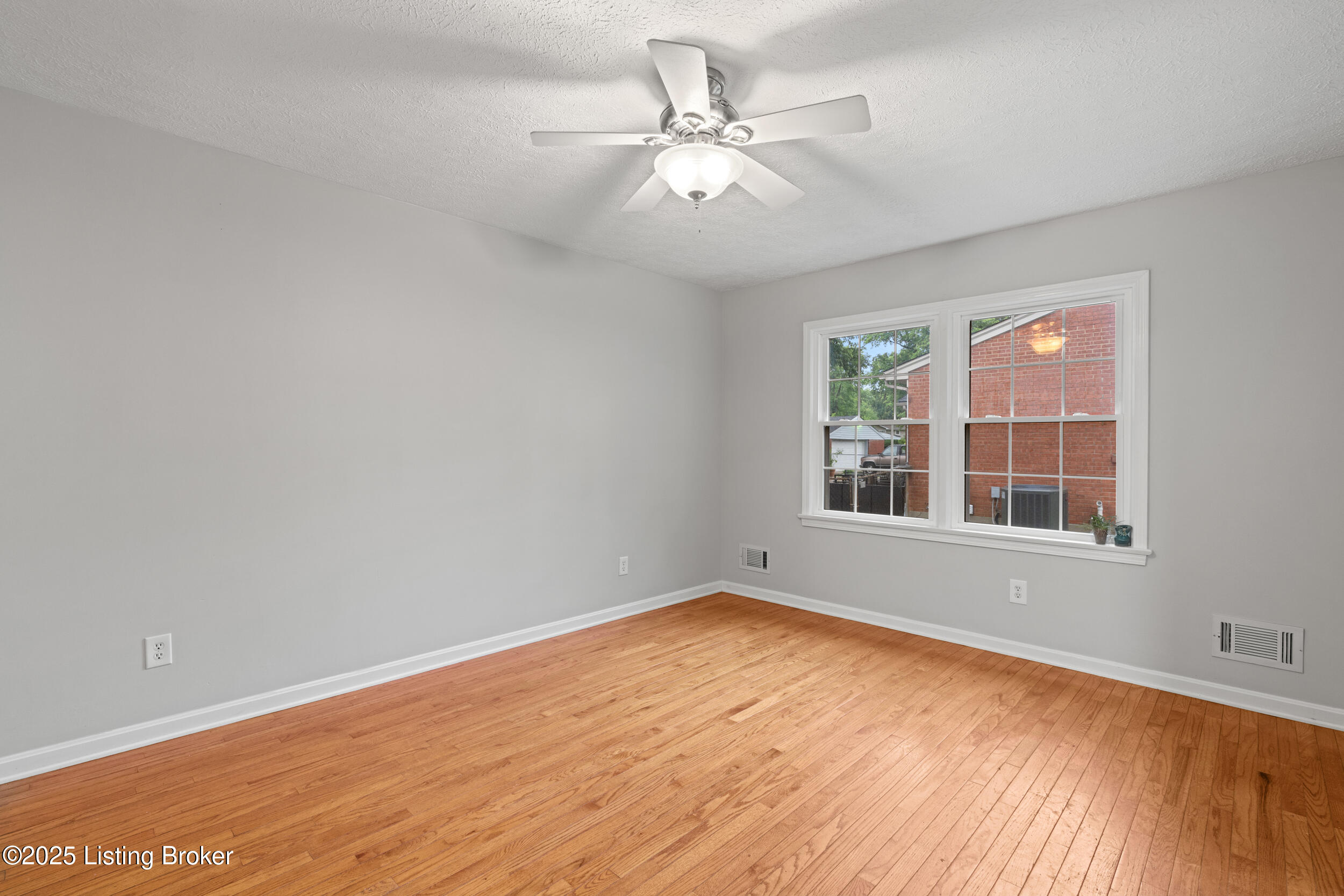 811 Girard Dr