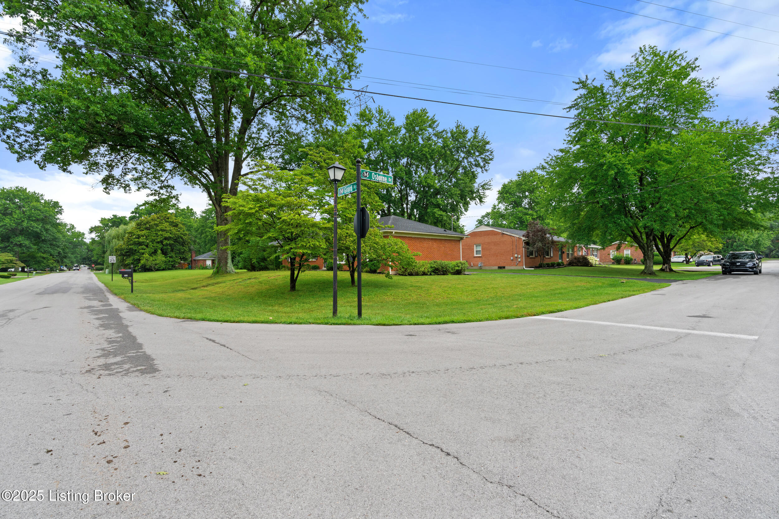 811 Girard Dr