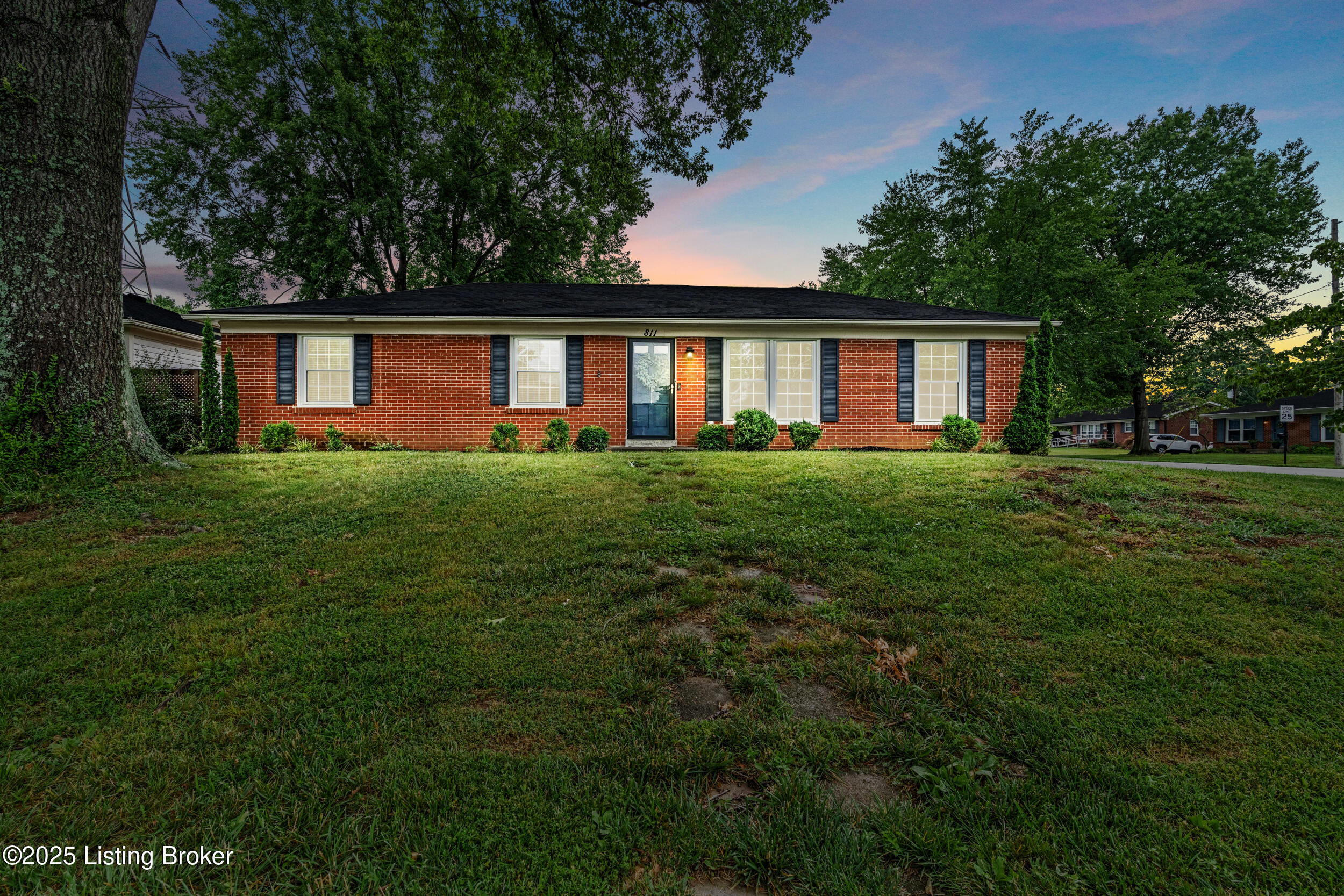811 Girard Dr