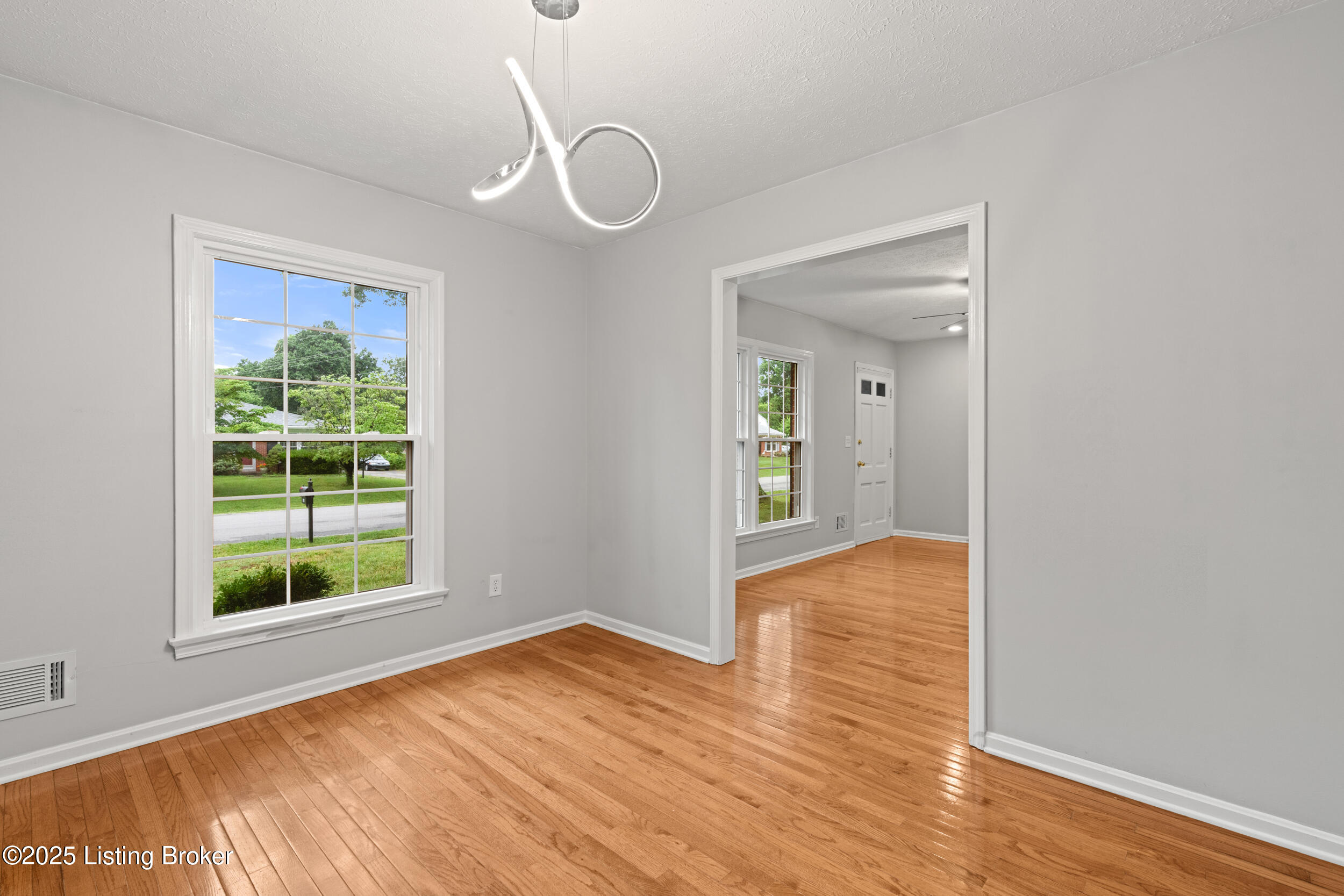 811 Girard Dr