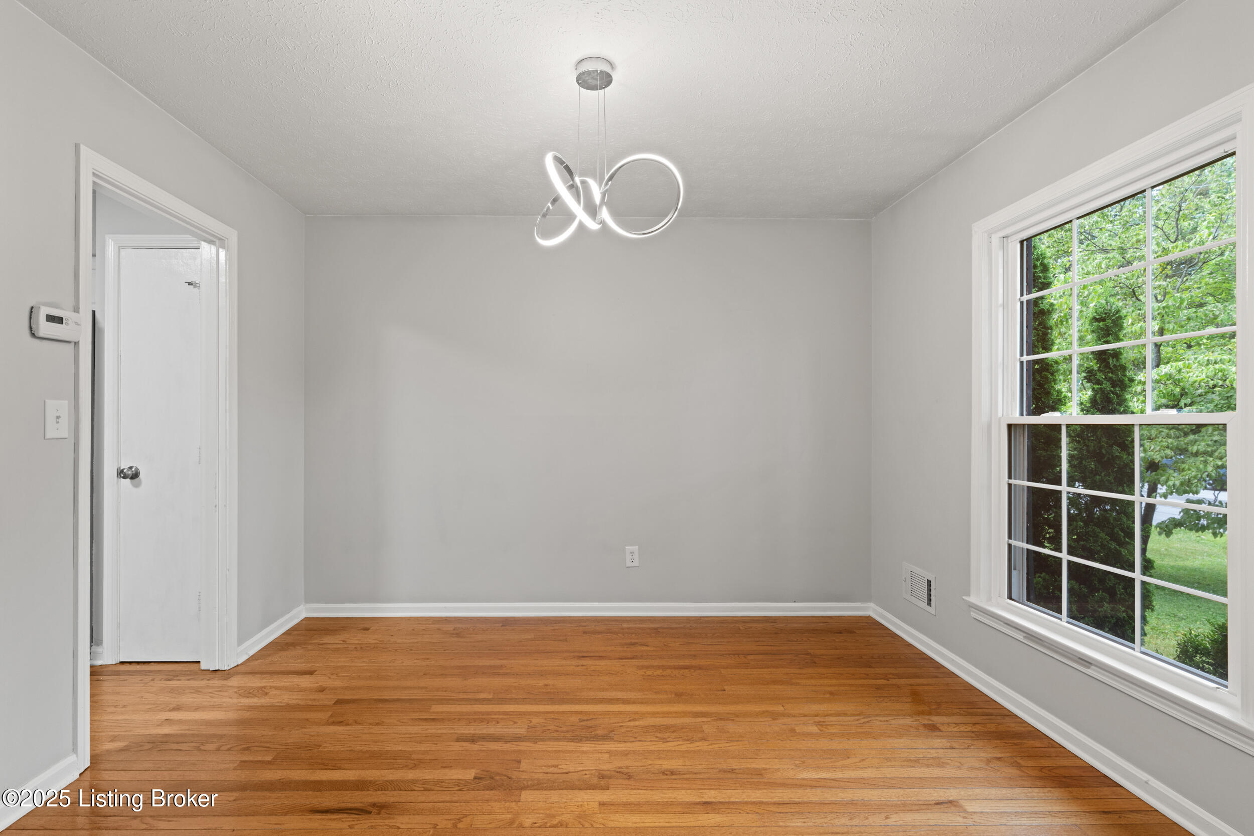 811 Girard Dr