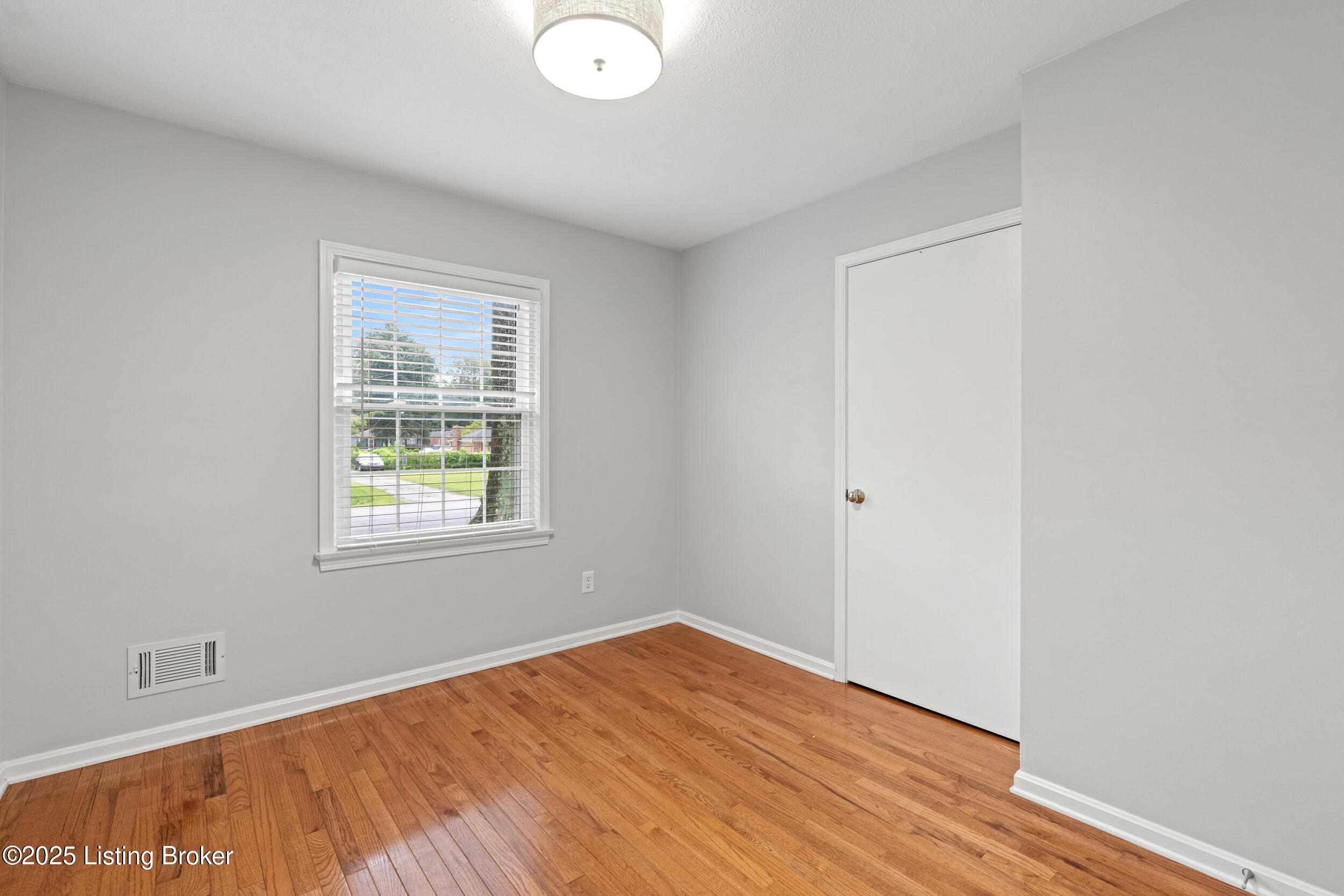 811 Girard Dr