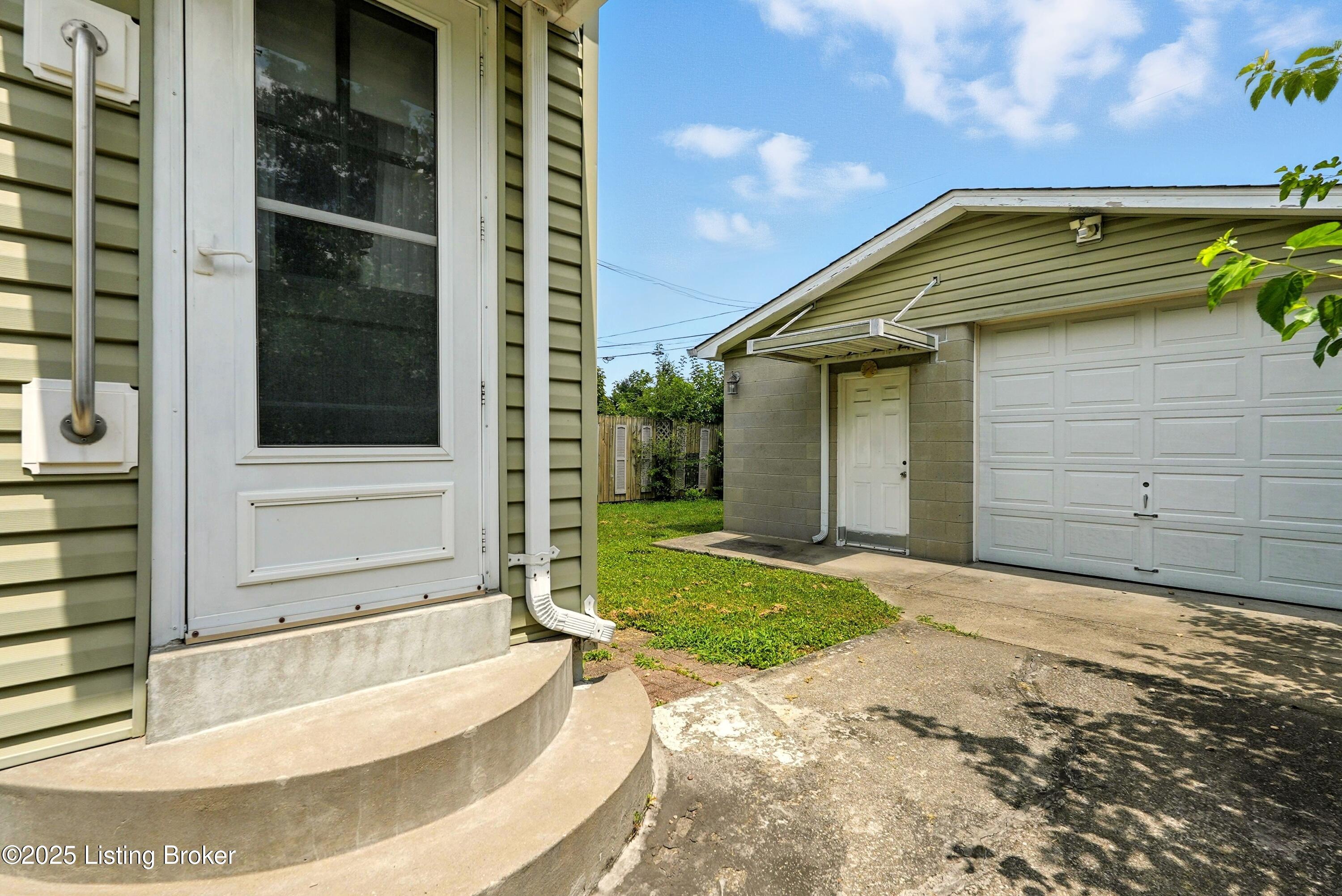 1341 Lillian Ave