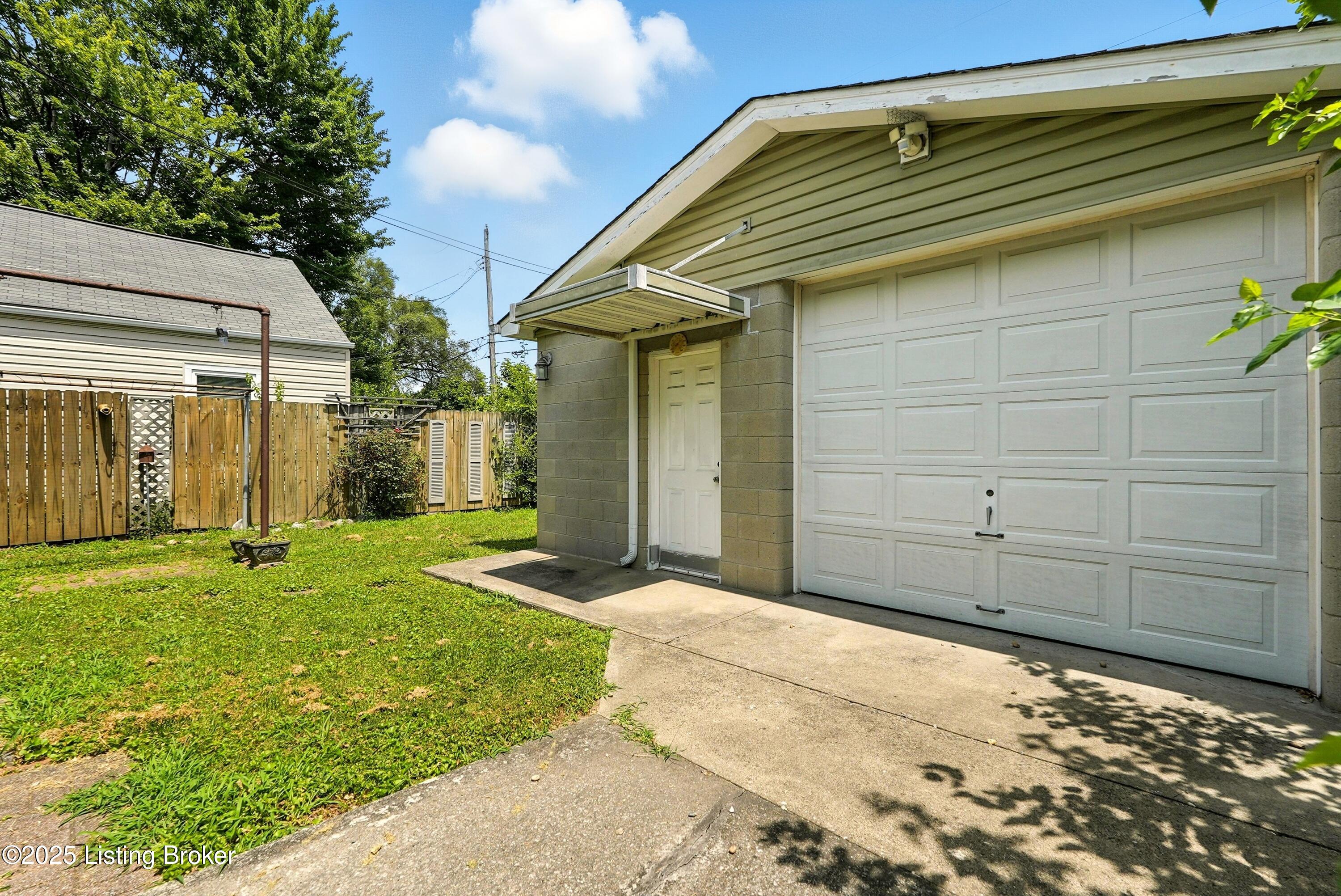 1341 Lillian Ave