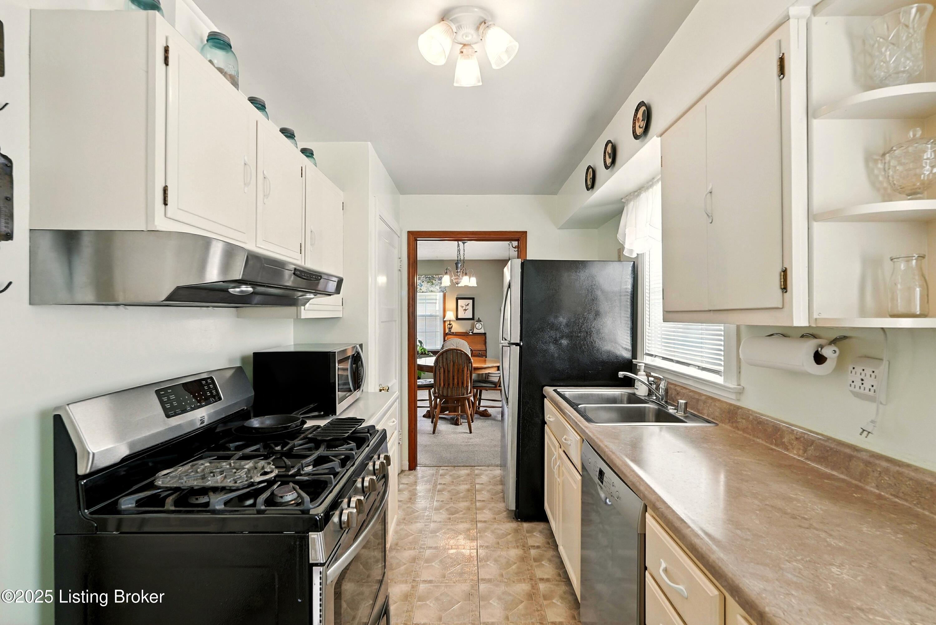 1341 Lillian Ave