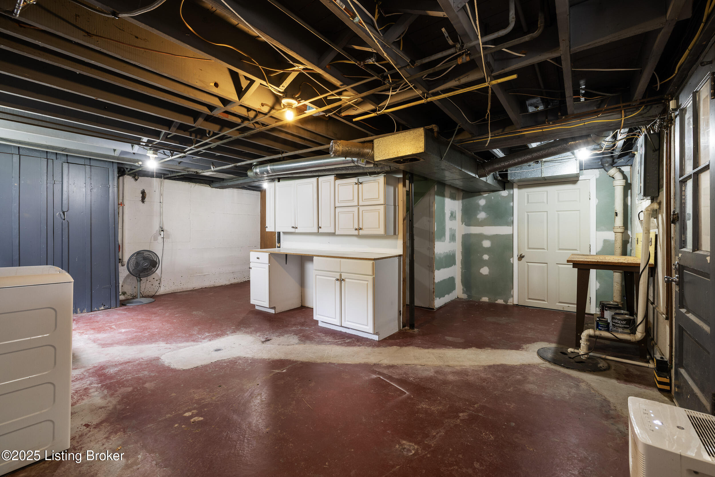 2214 Winston Ave