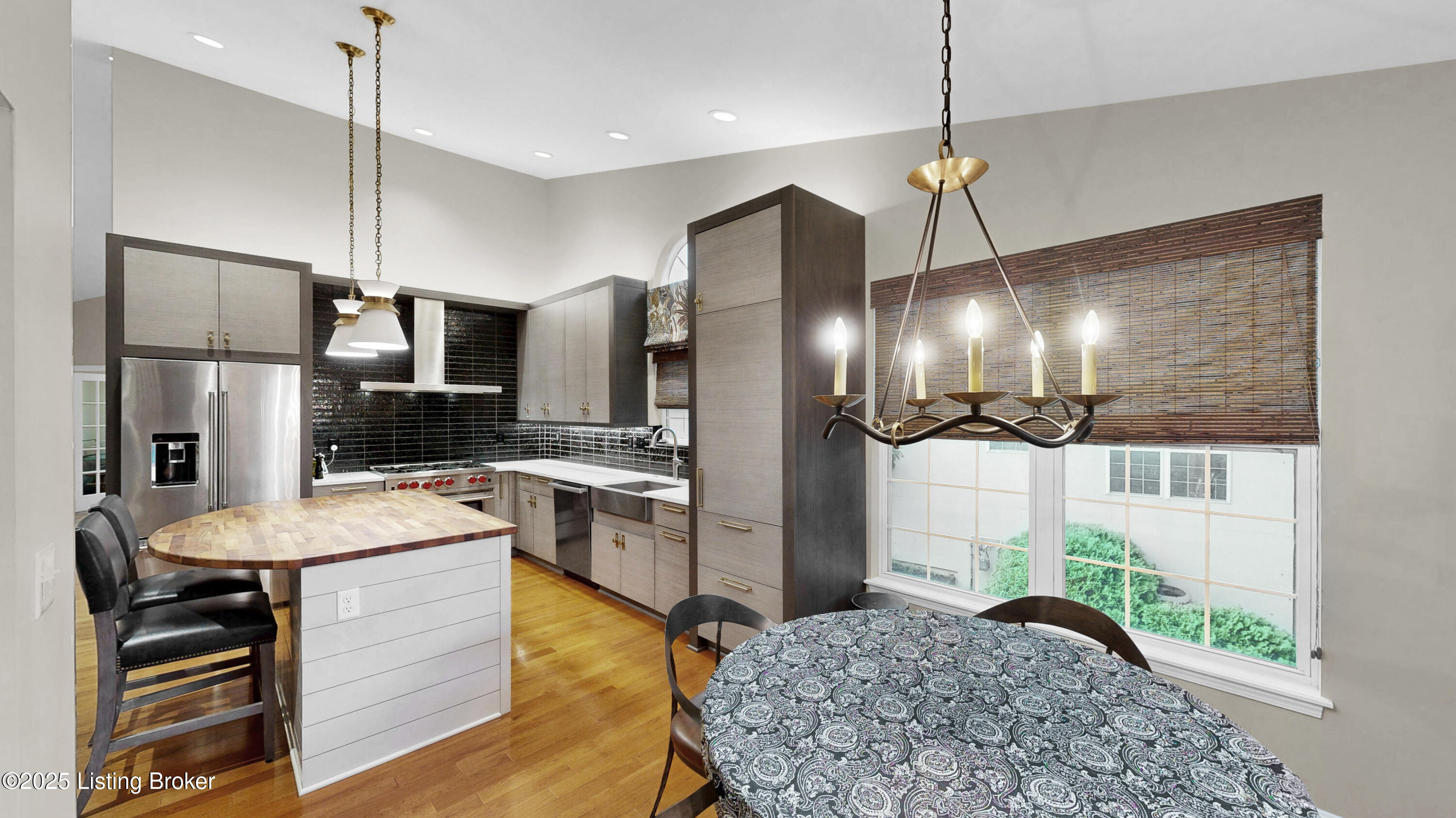 419 Village Lake Dr