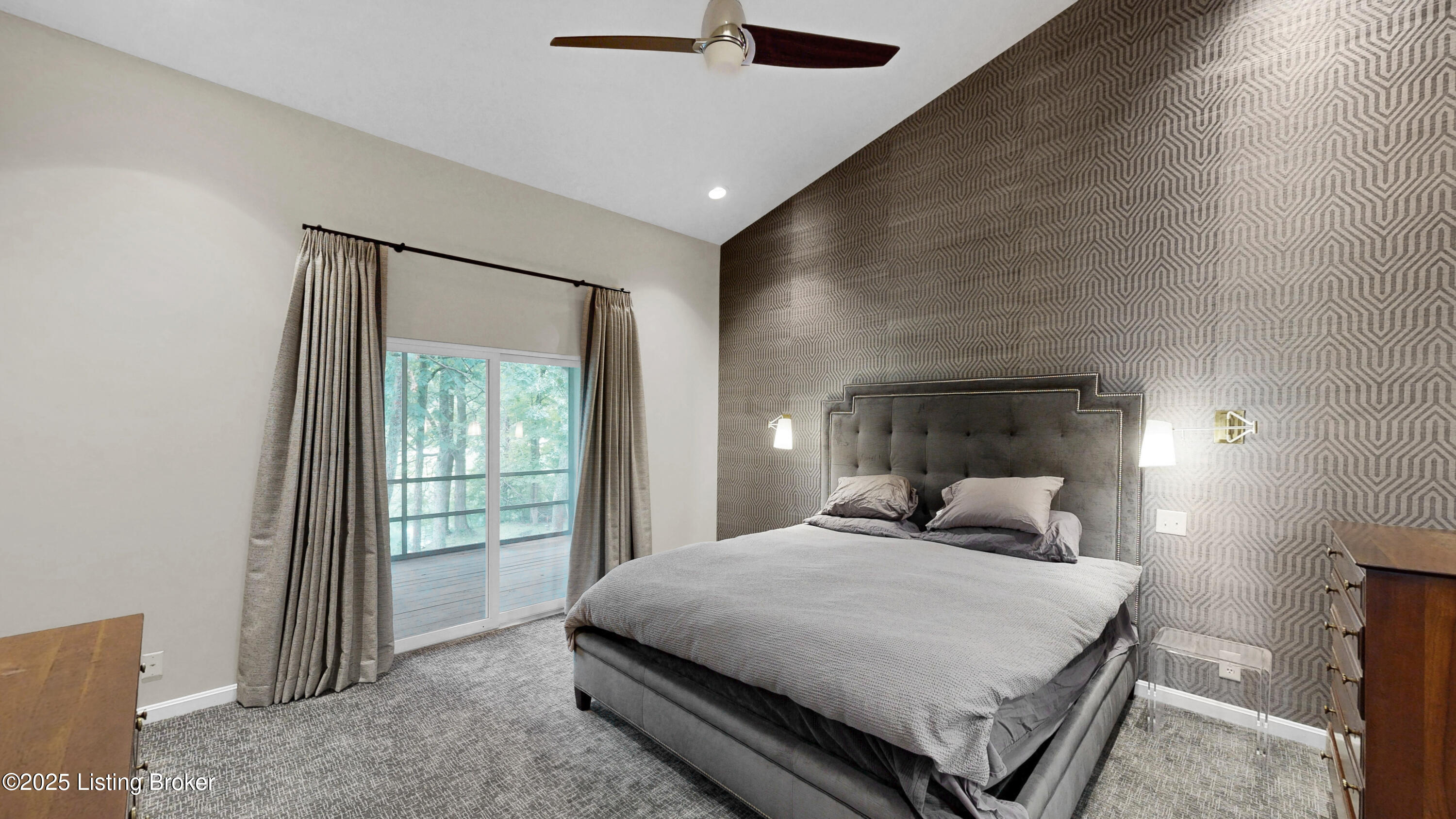 419 Village Lake Dr