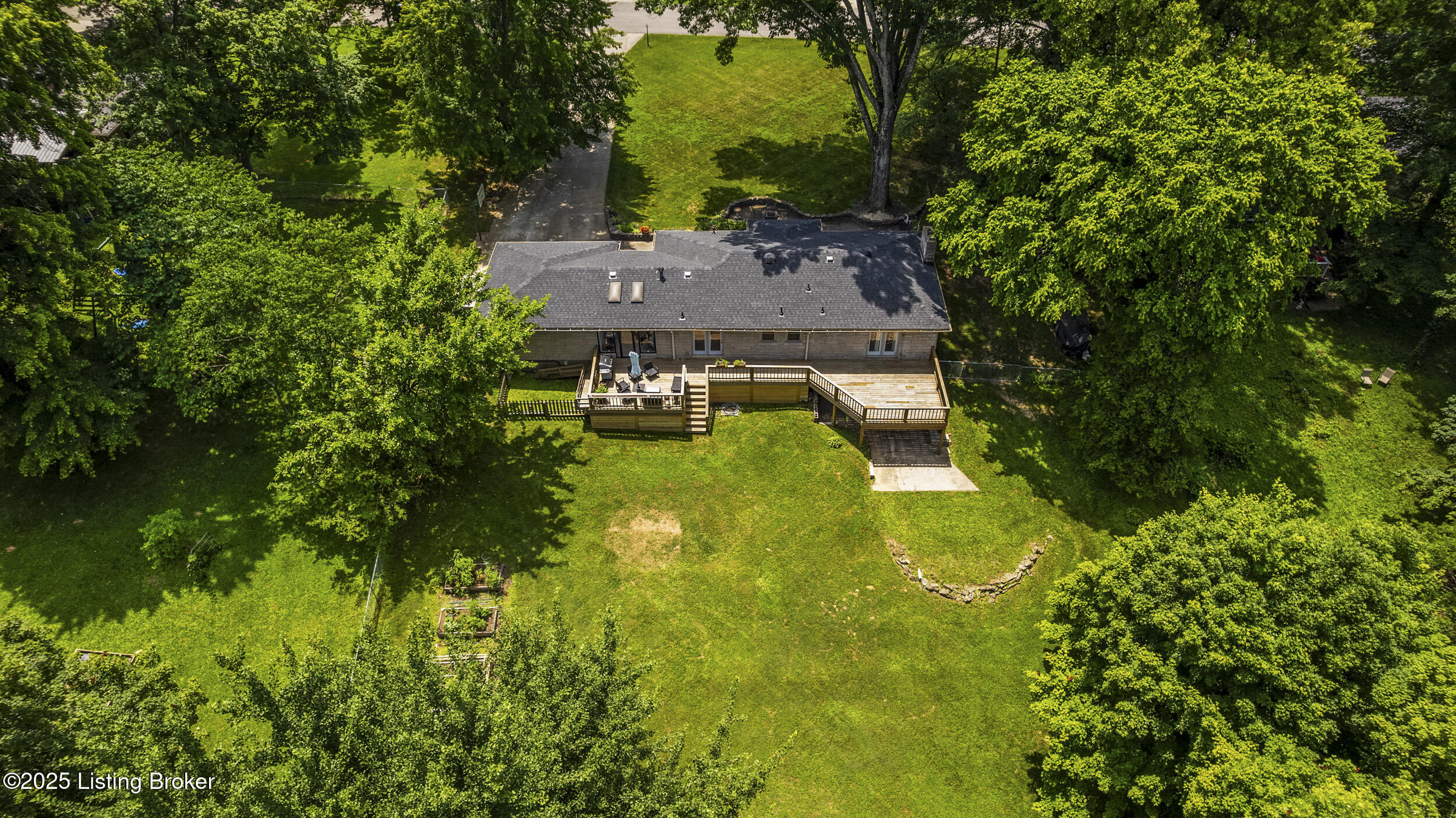 4221 Dolphin Rd