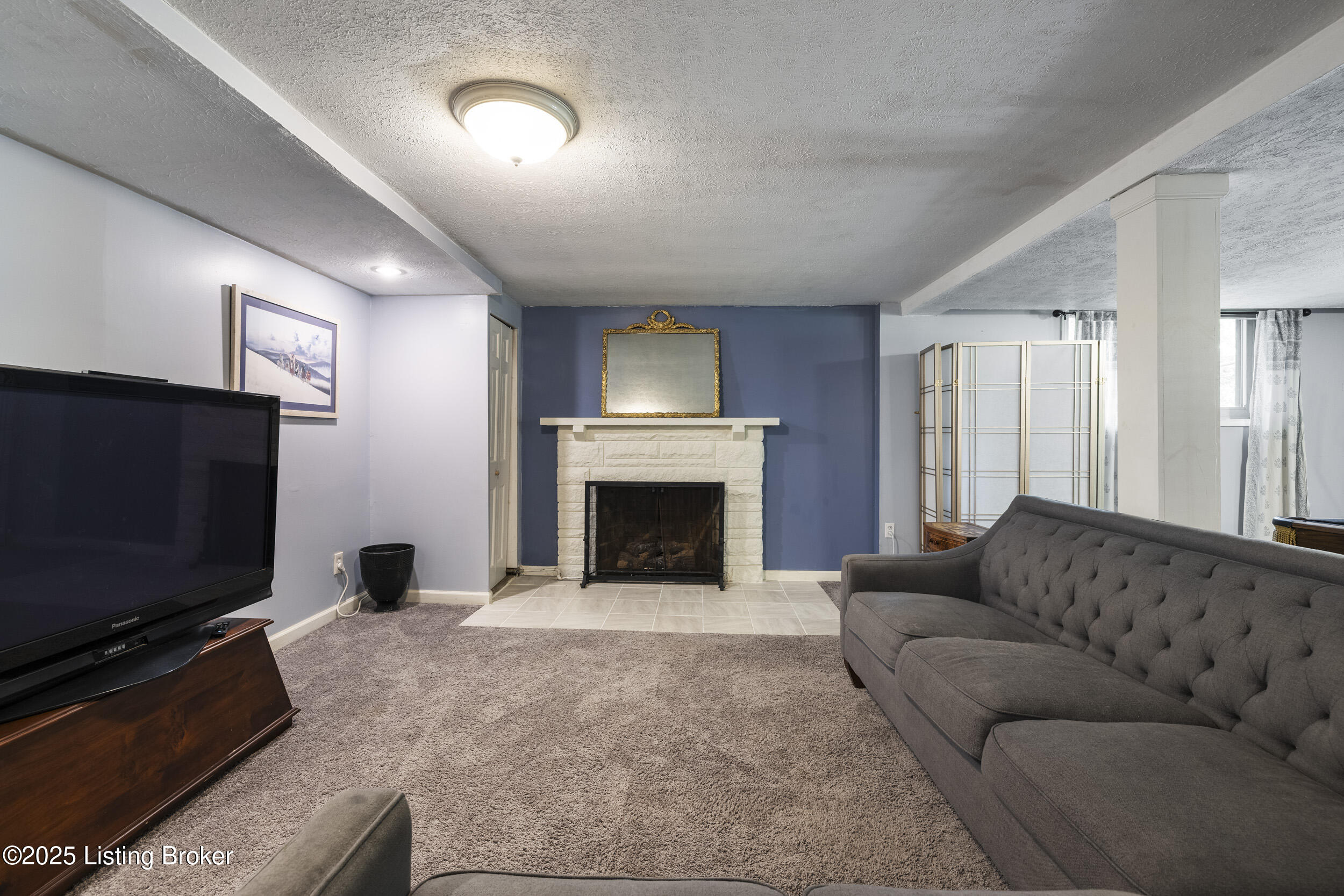 4221 Dolphin Rd
