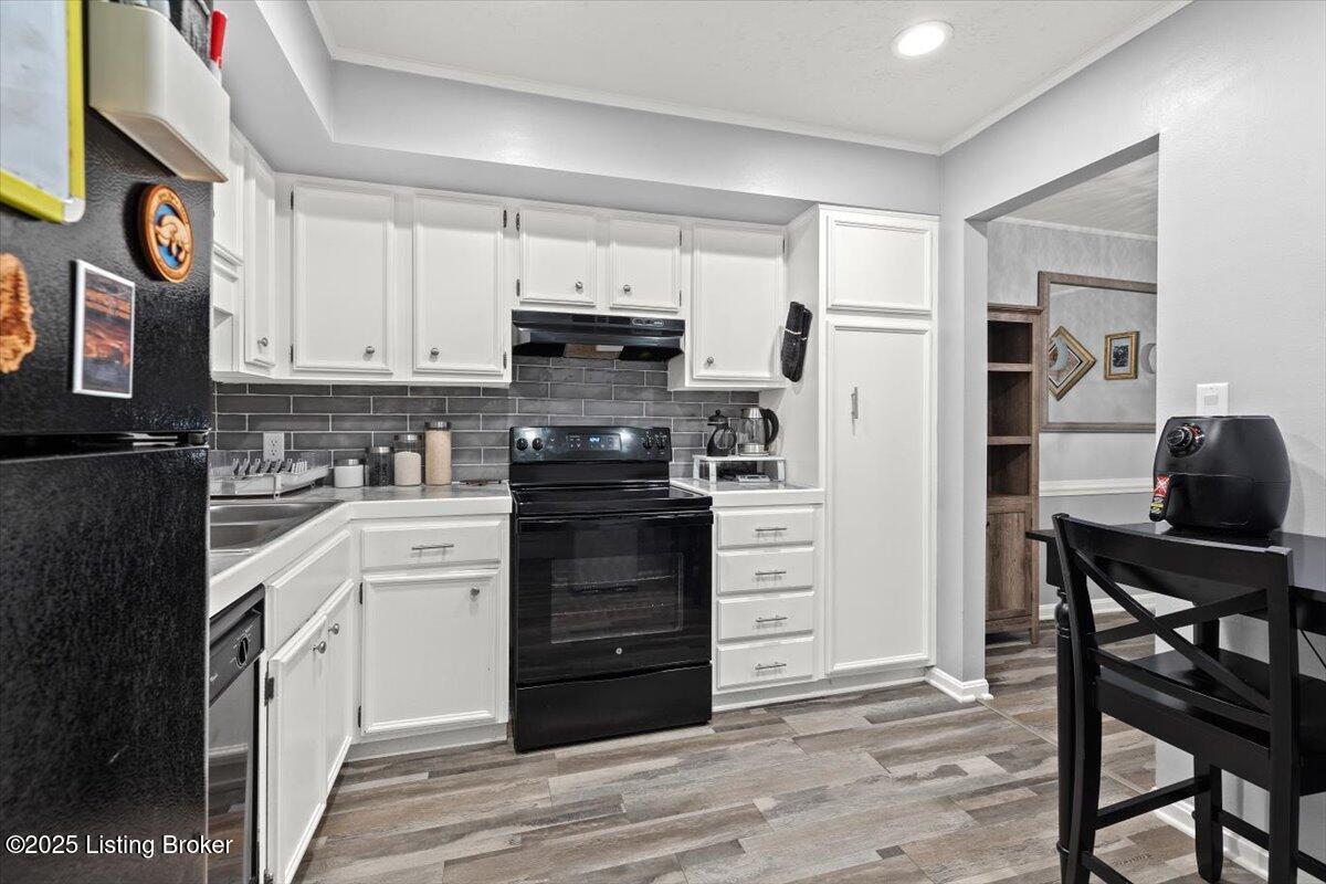 414 Highwood Dr