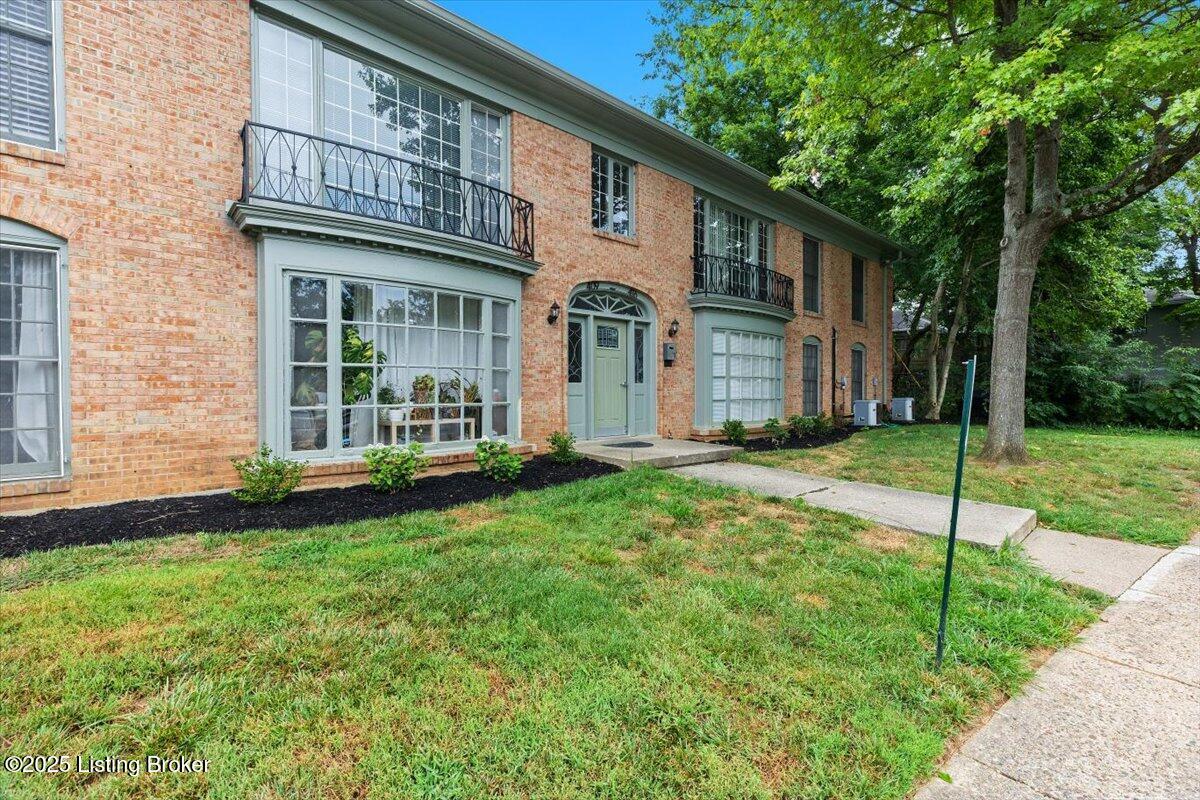 414 Highwood Dr