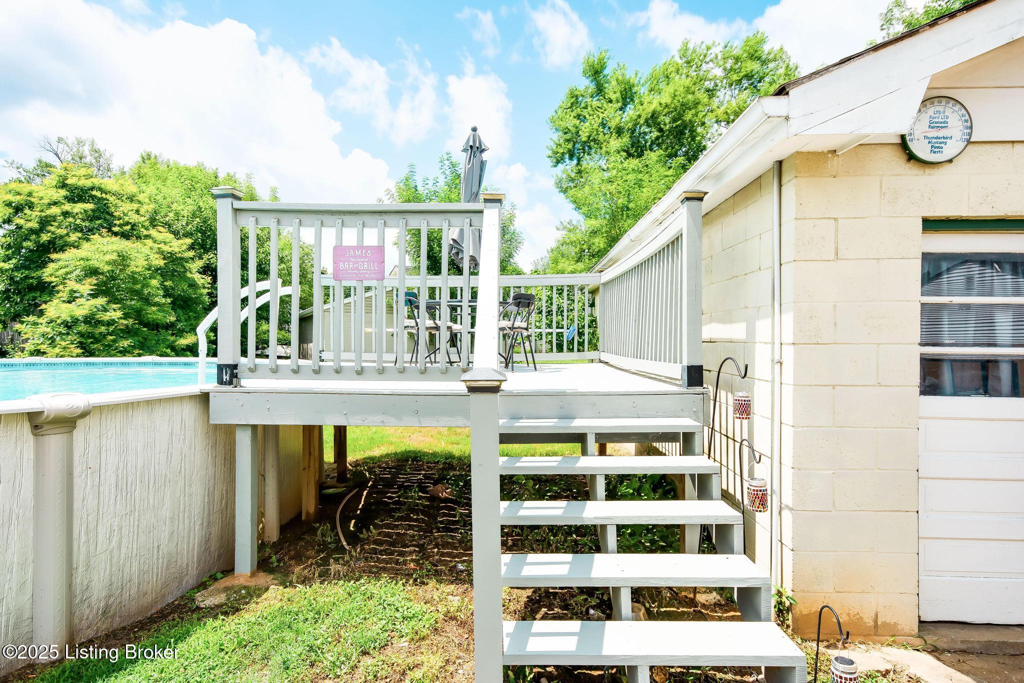 511 N Skyline Dr