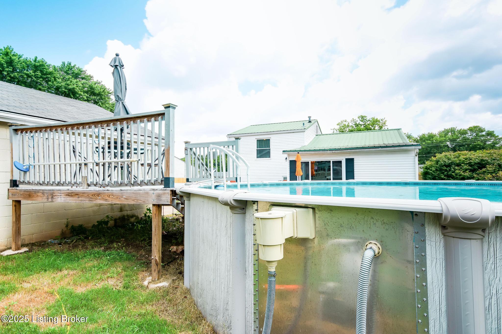 511 N Skyline Dr