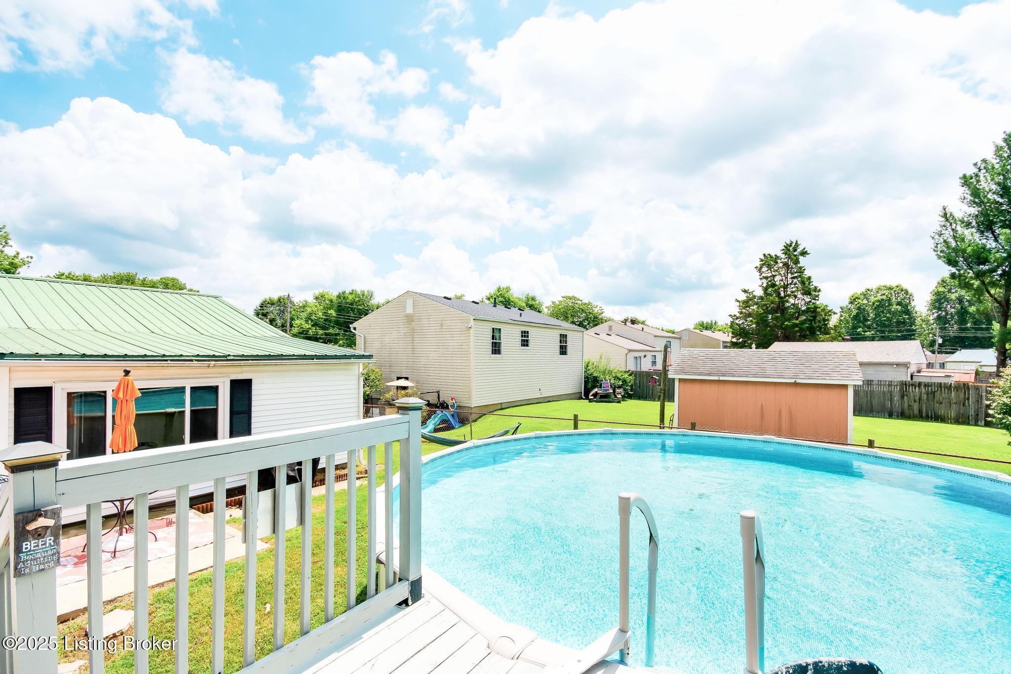 511 N Skyline Dr