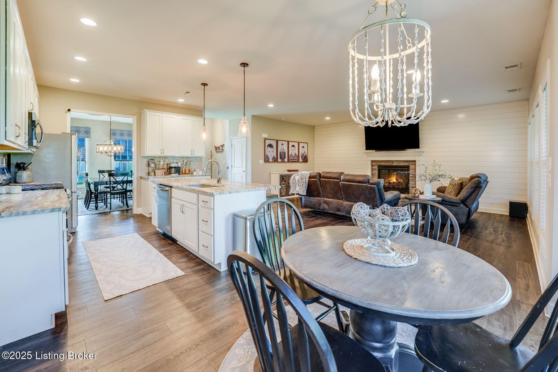 108 Charmwood Ct