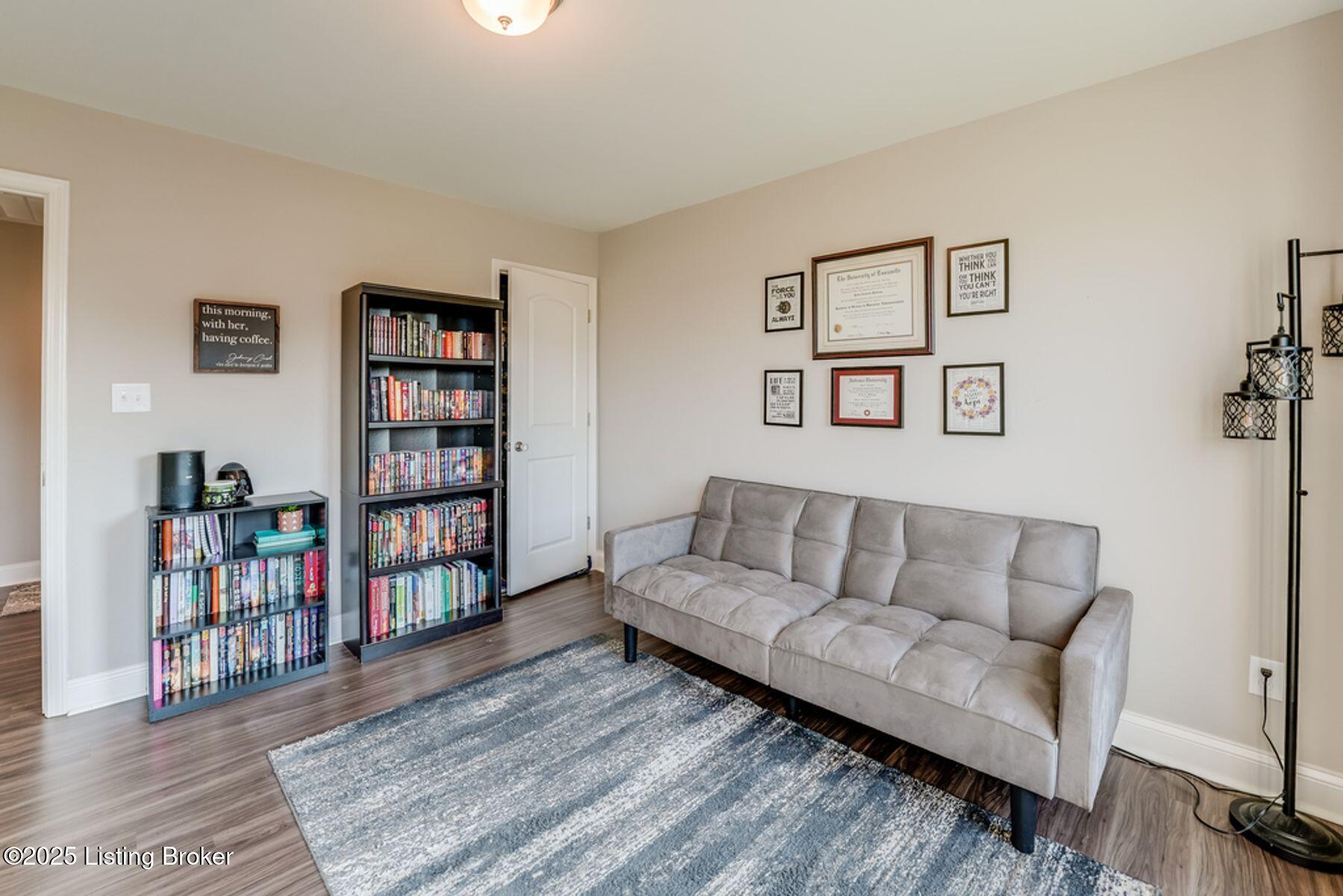 108 Charmwood Ct