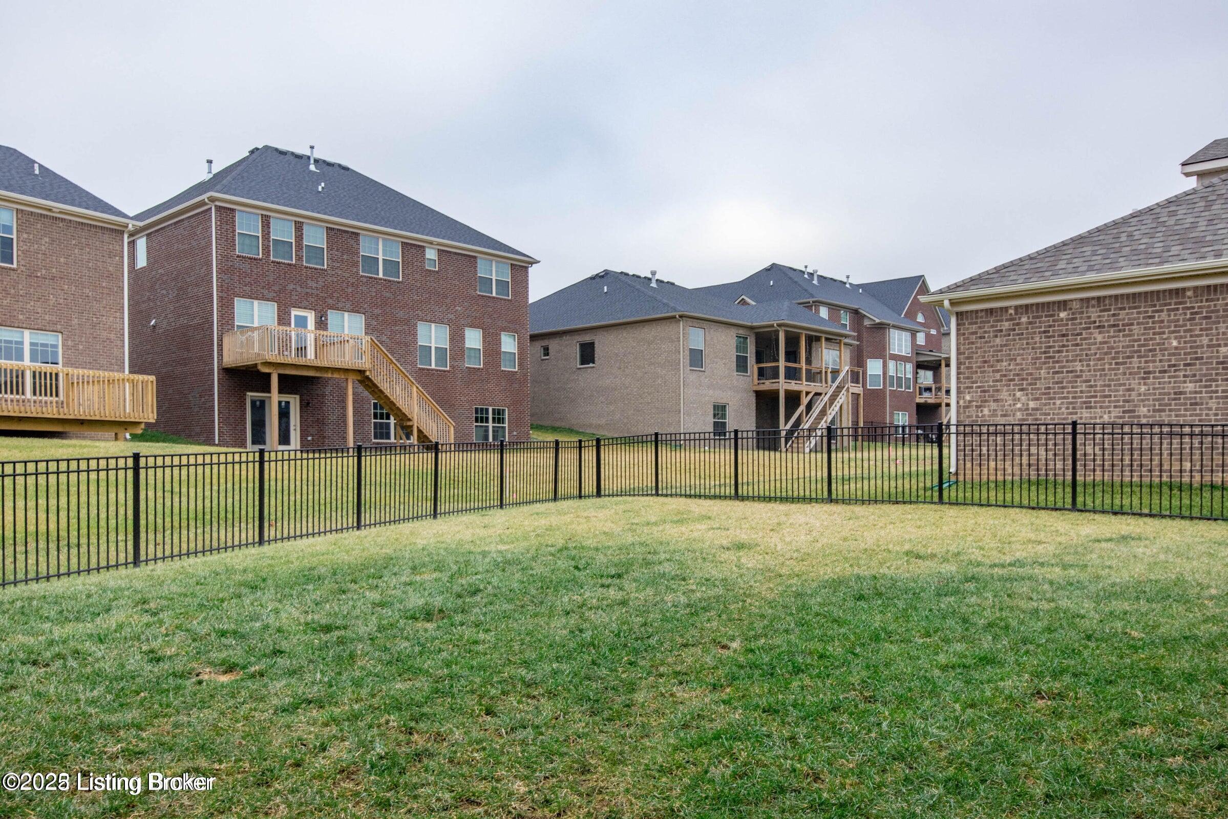 108 Charmwood Ct