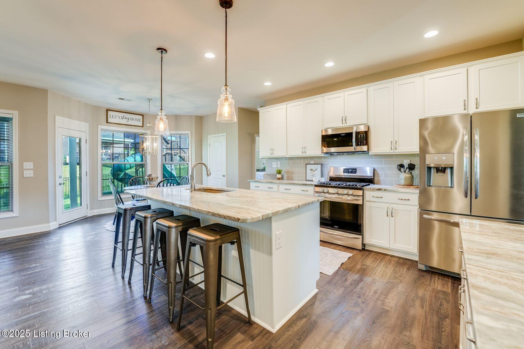 108 Charmwood Ct