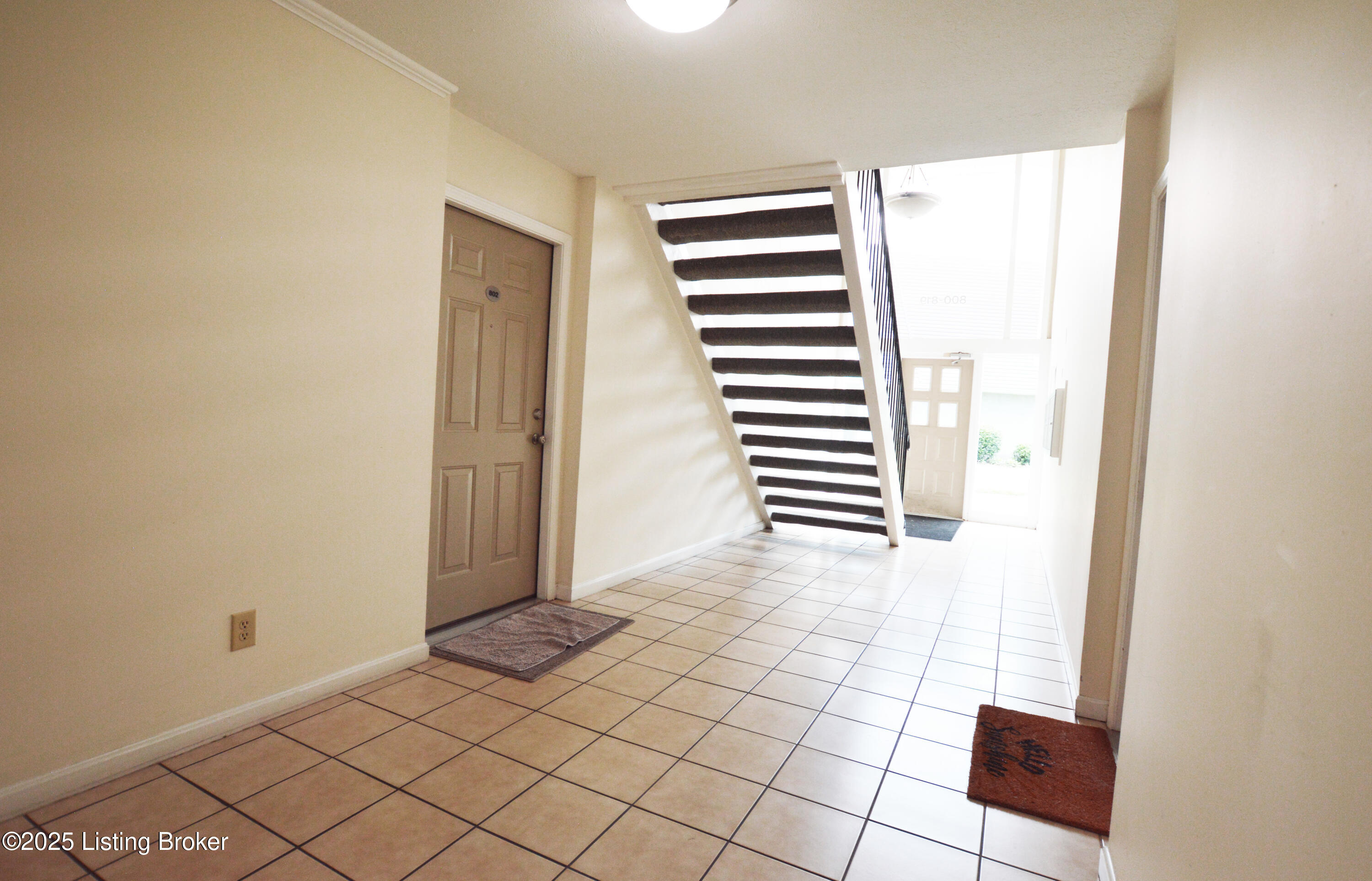 806 Lafontenay Ct