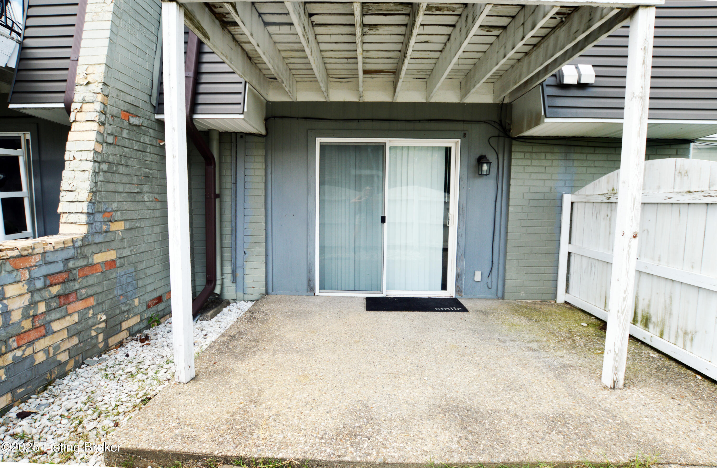 806 Lafontenay Ct