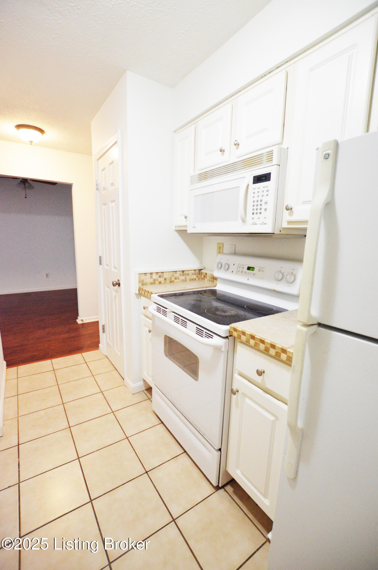 806 Lafontenay Ct