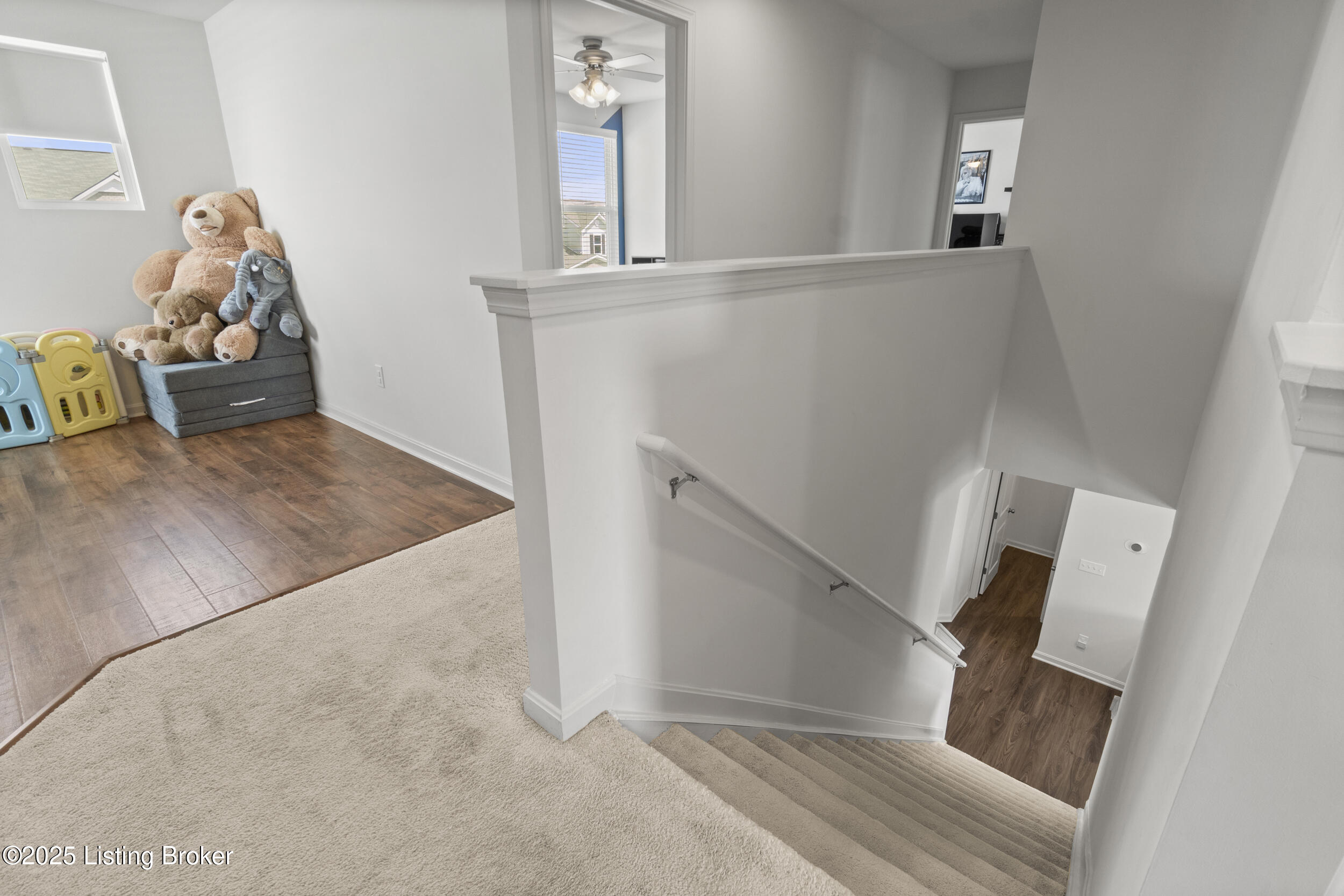 425 Vildana Way
