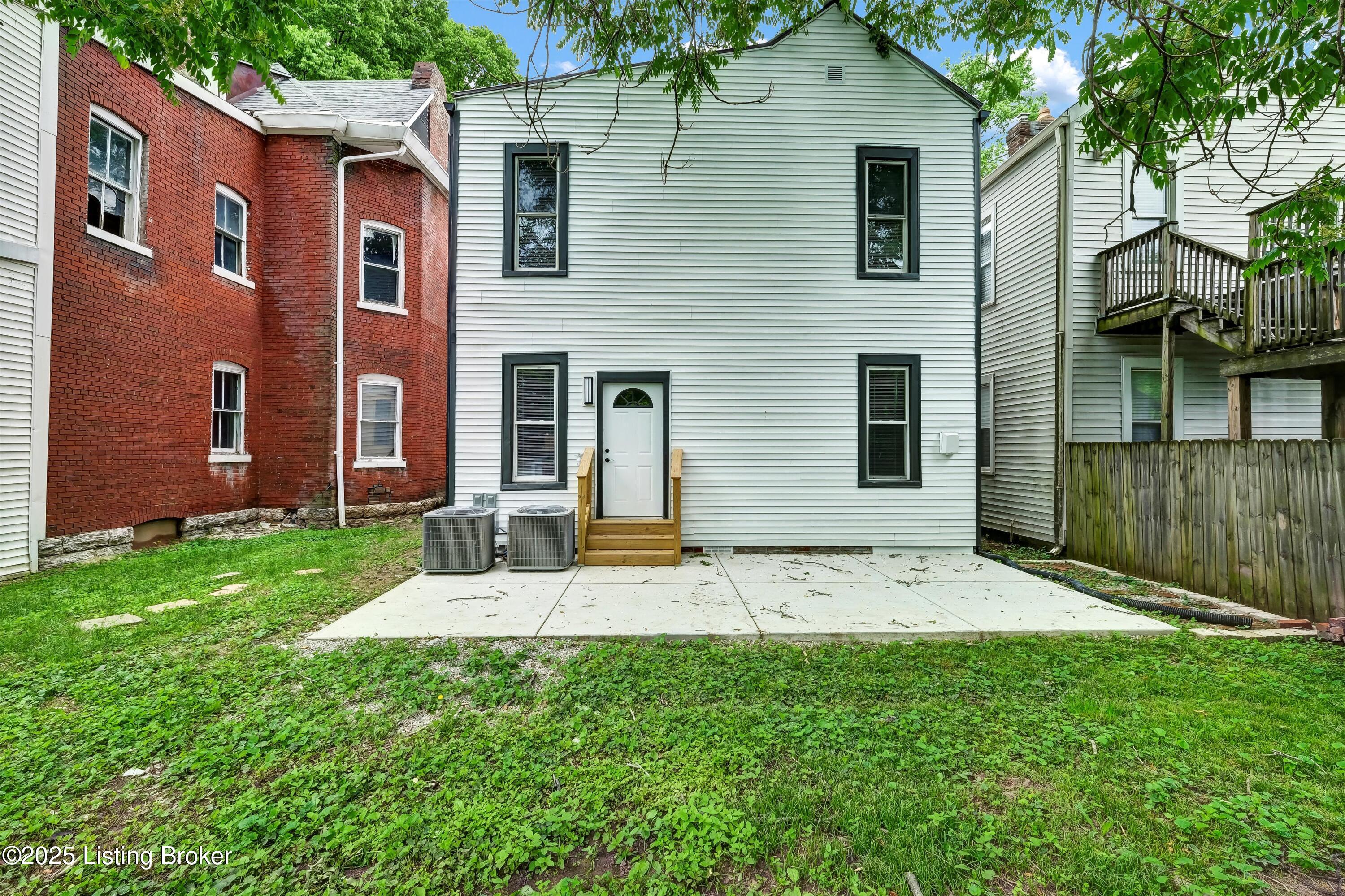 1426 S Brook St 2