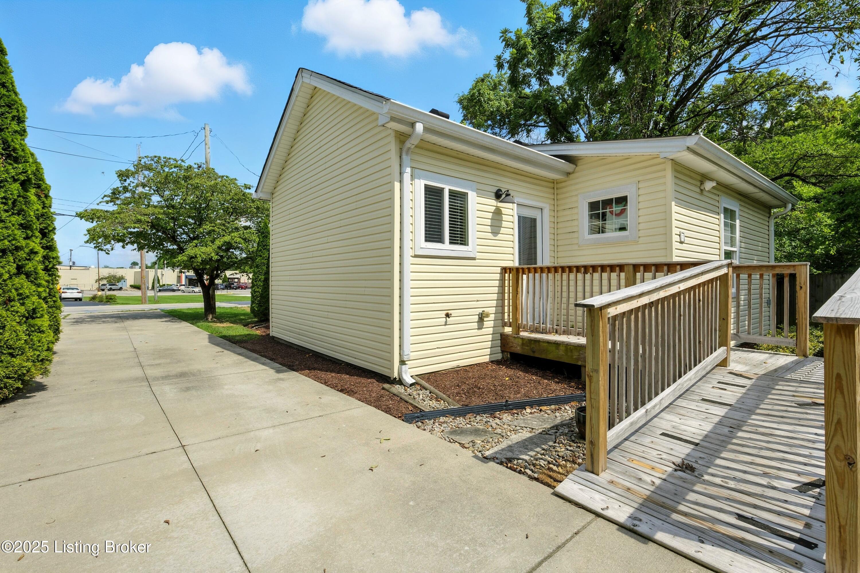108 Evergreen Rd