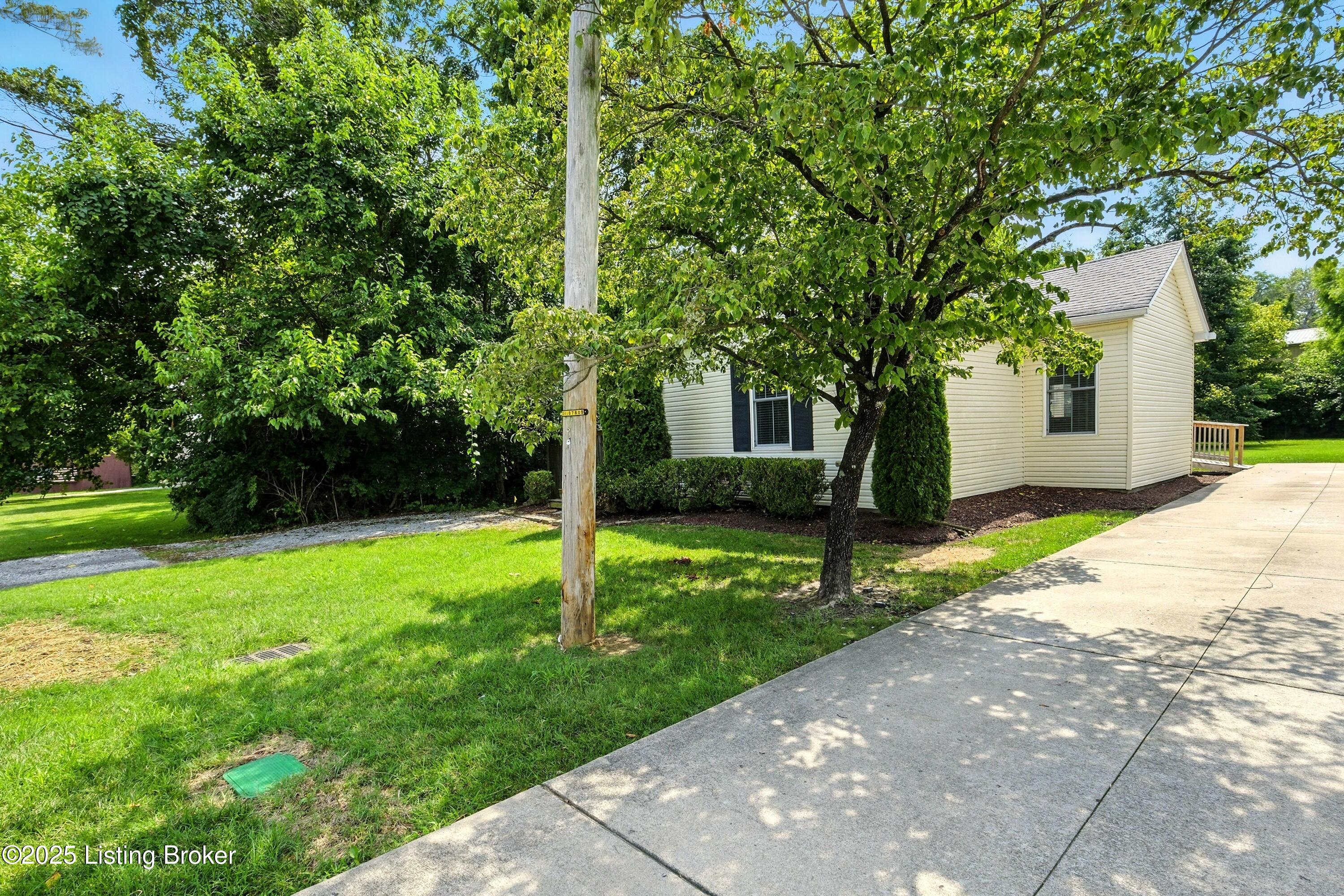 108 Evergreen Rd